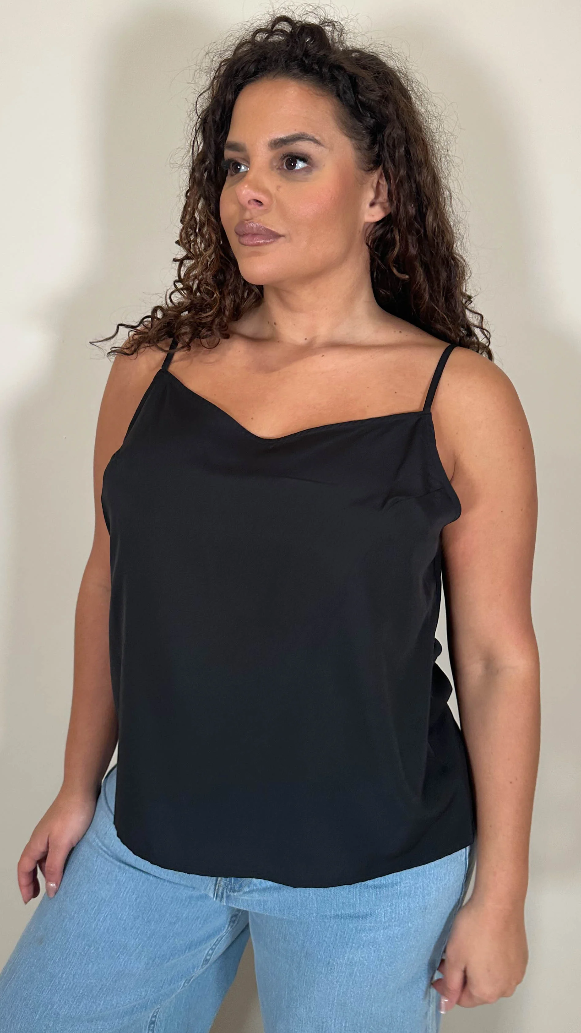 CurveWow Basic Woven Swing Vest Black - Image 3