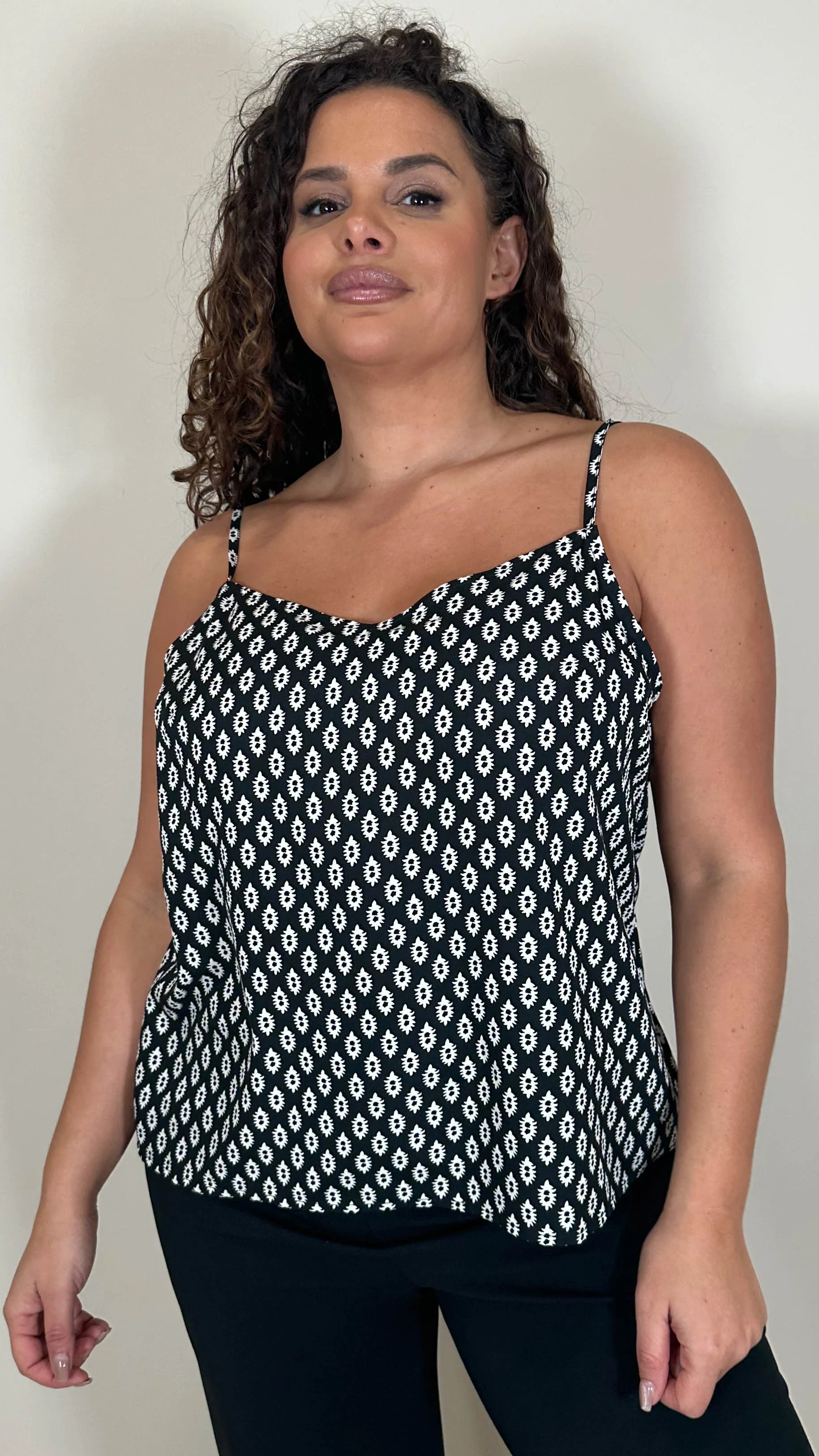 CurveWow Basic Woven Swing Vest Mono Geo - Image 2