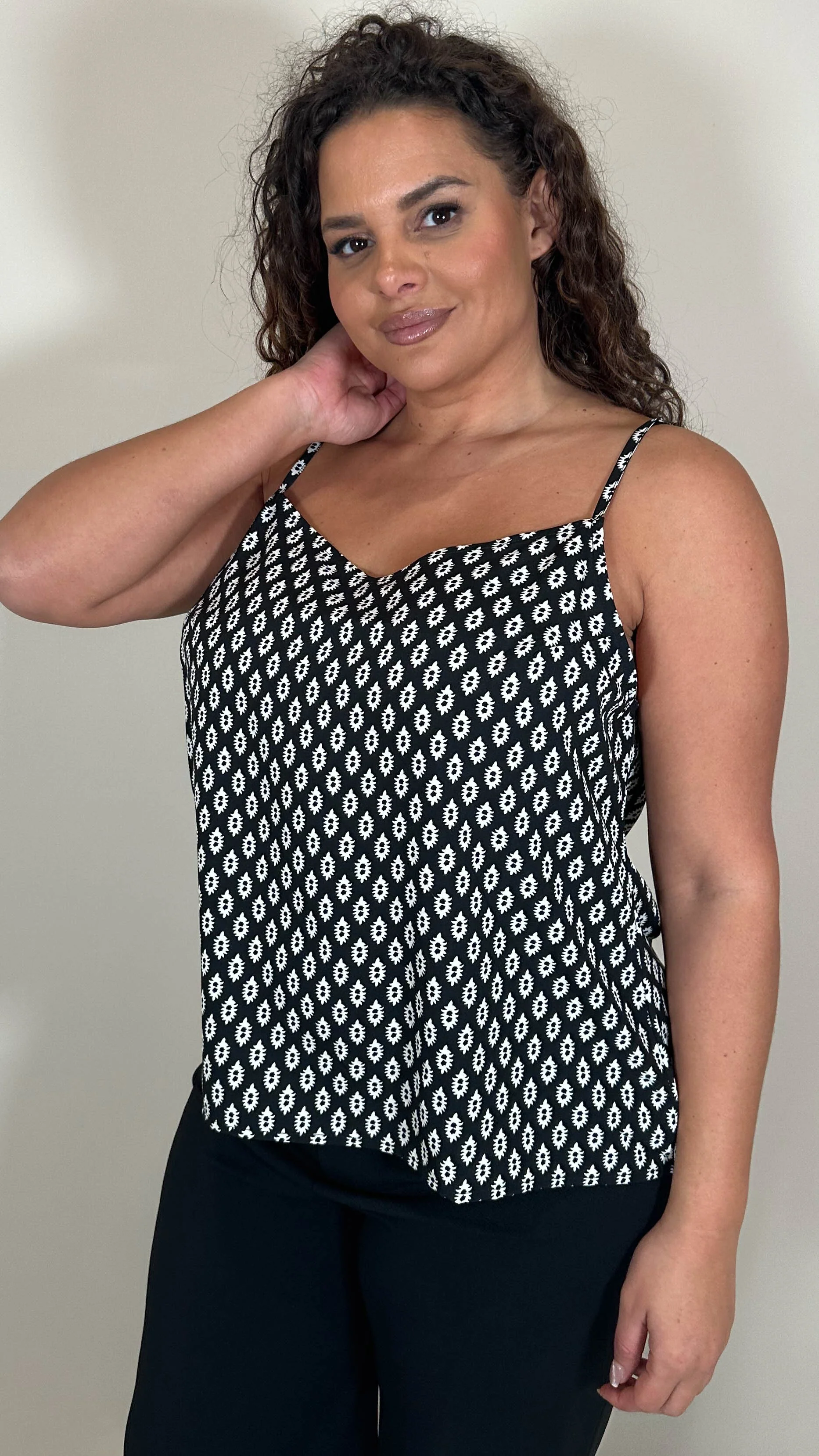 CurveWow Basic Woven Swing Vest Mono Geo - Image 7
