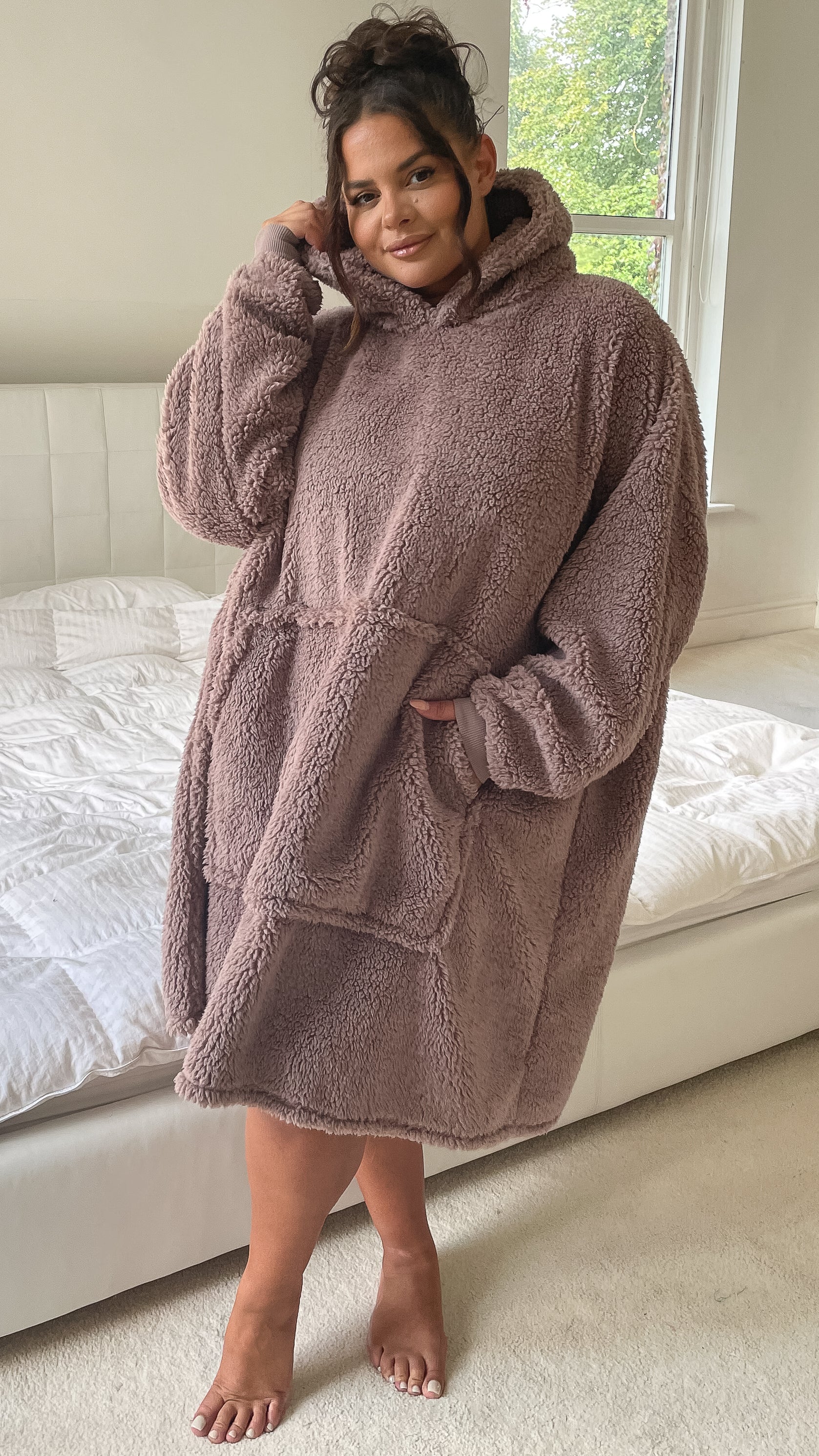 Borg Snuggle Hoodie Taupe - Image 3