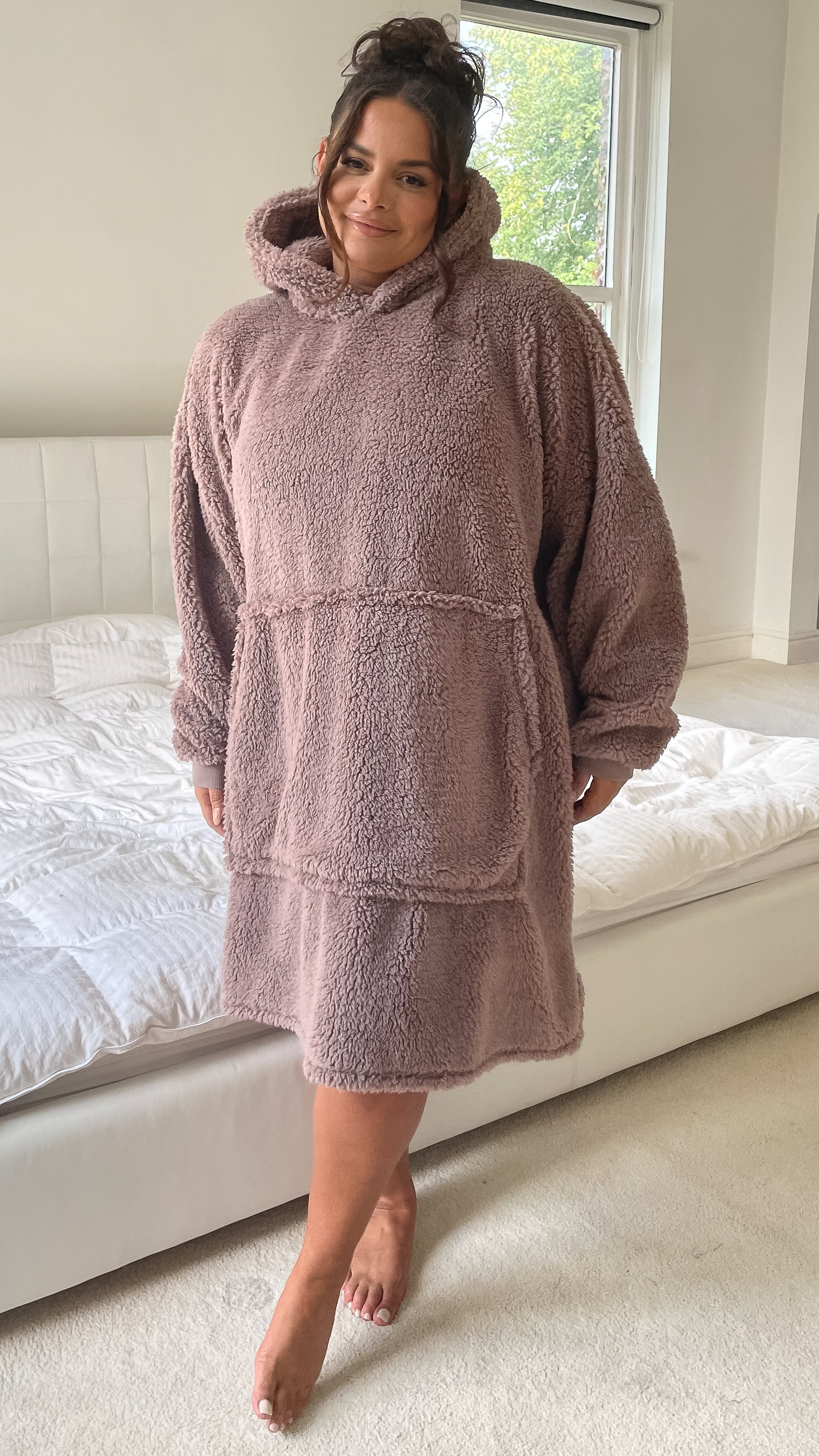 Borg Snuggle Hoodie Taupe - Image 5