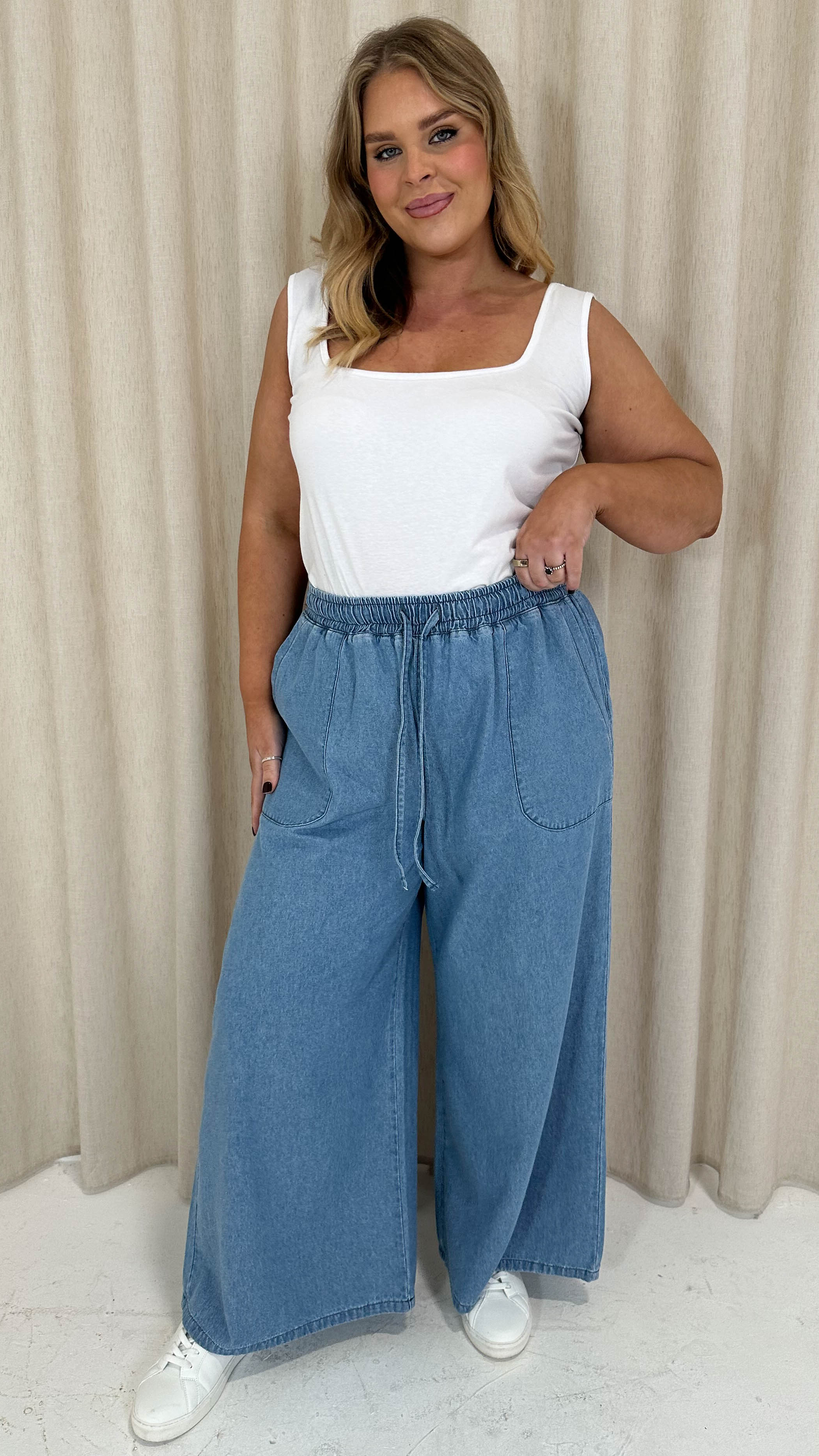 CurveWow Chambray Wide Leg Trousers Light Wash - Image 4