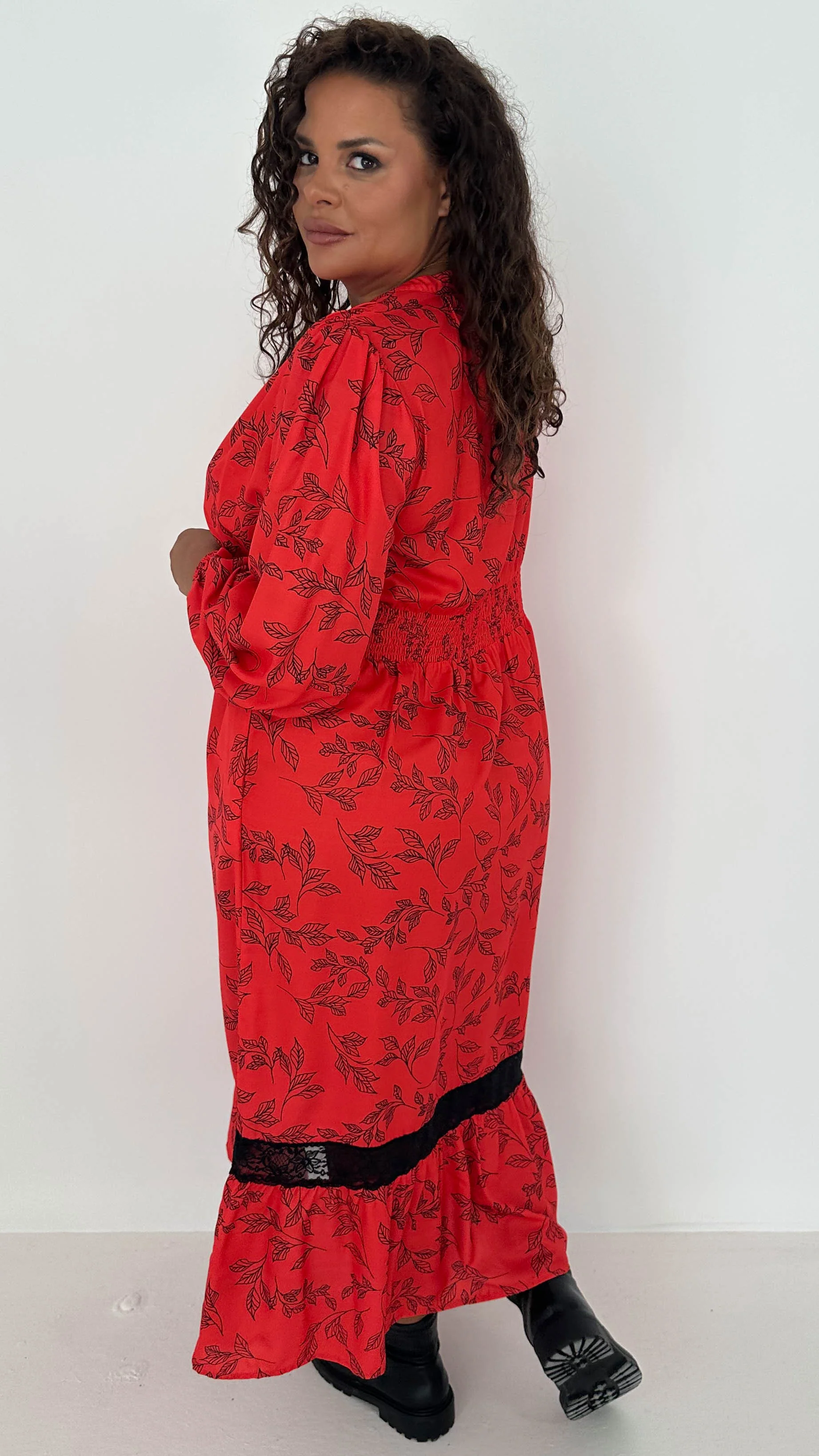 CurveWow Lace Insert Printed Midi Dress Red Leaf - Image 7