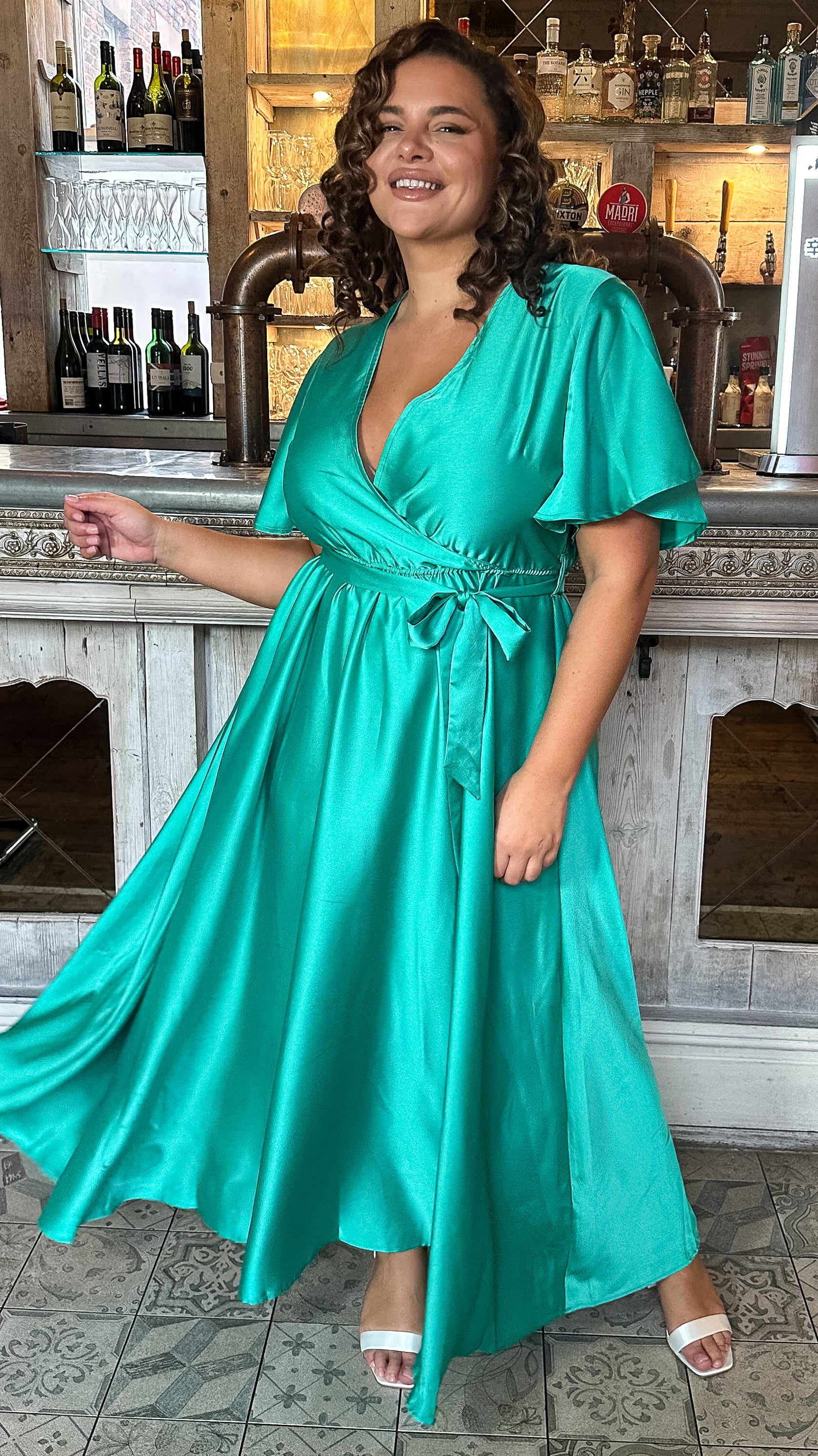 CurveWow Angel Sleeve Satin Maxi Dress Green - Image 2