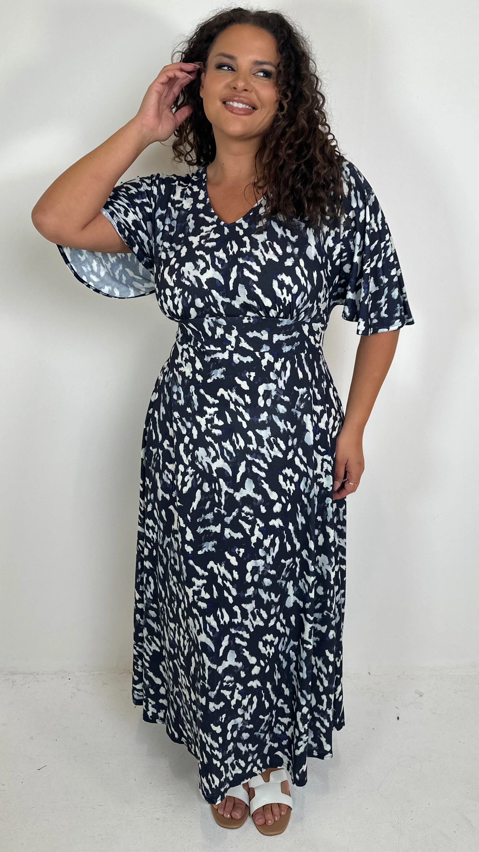 CurveWow Angel Sleeve Tie Back Maxi Dress Smudge - Image 5