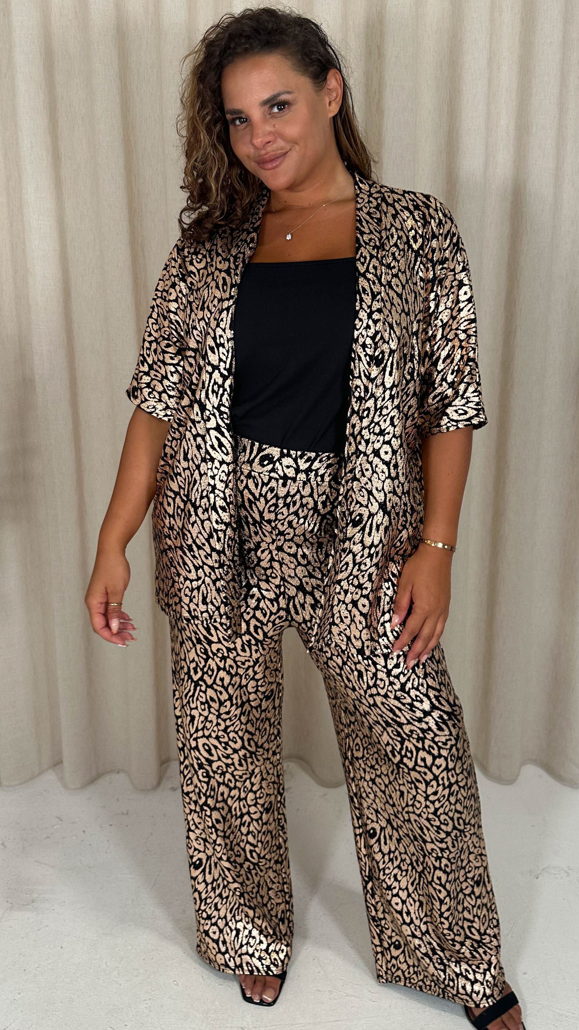 CurveWow Animal Glitter Kimono Gold - Image 6