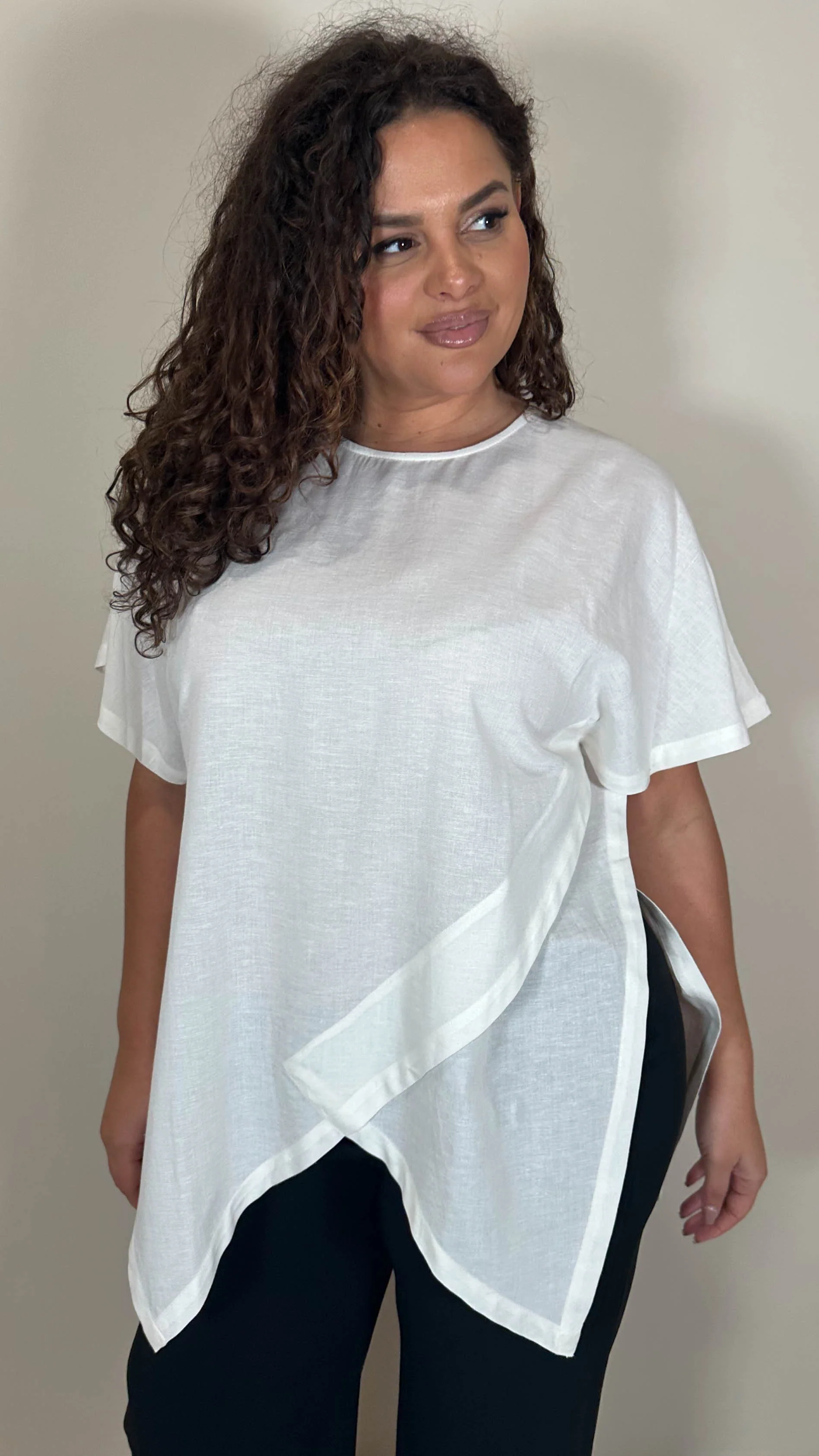 CurveWow Asymmetric Top White - Image 4