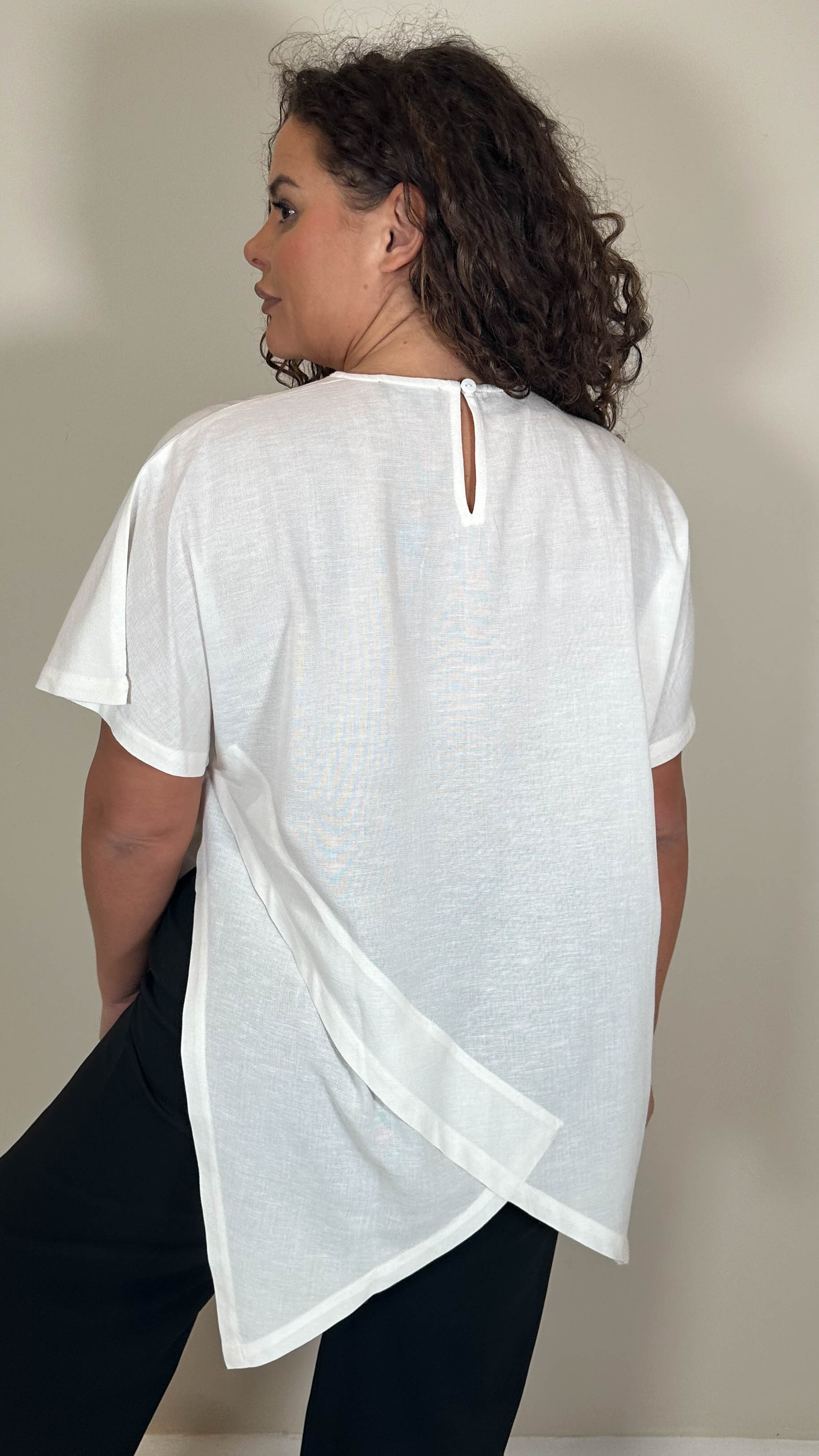 CurveWow Asymmetric Top White - Image 7