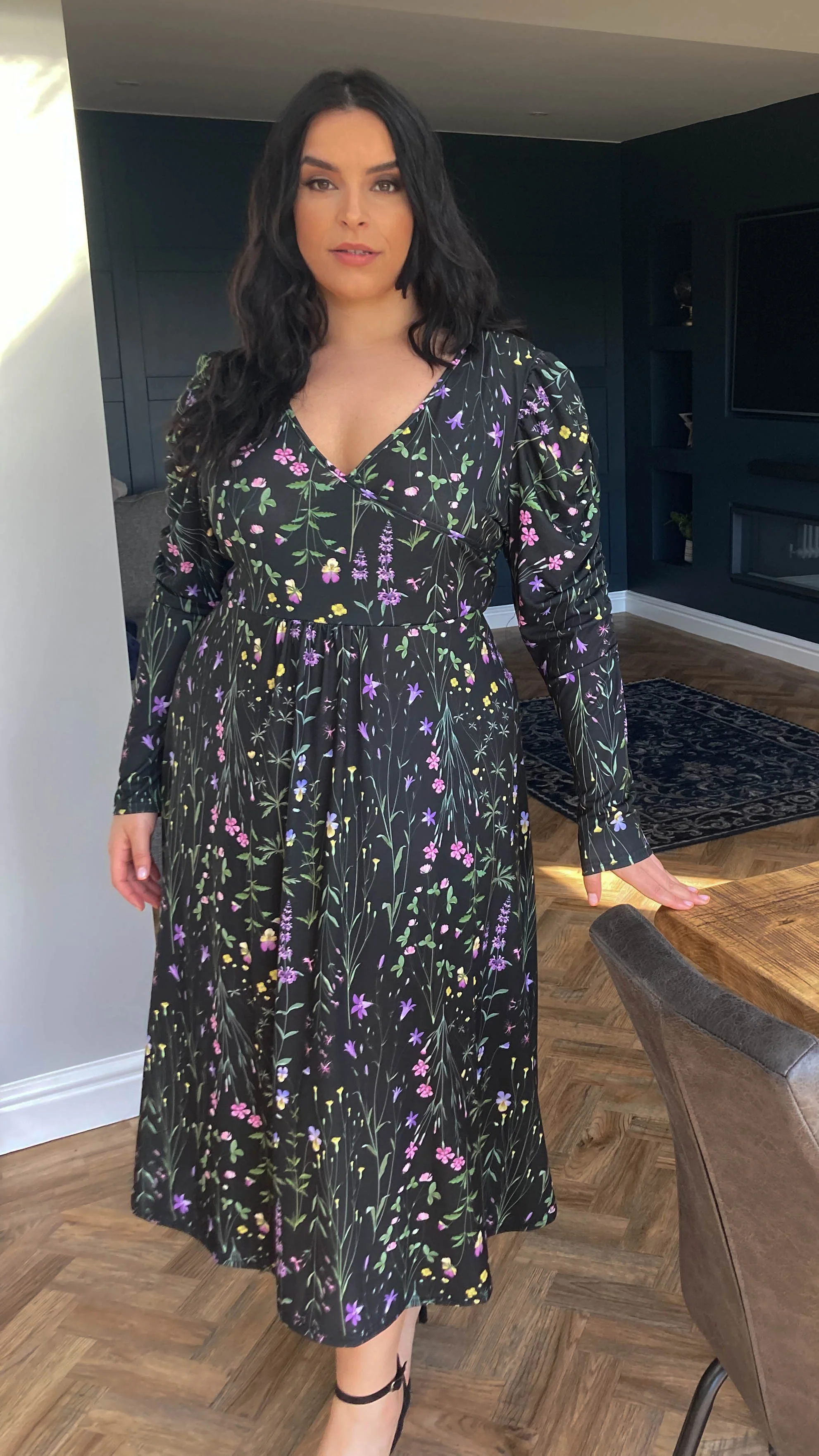 CurveWow Balloon Sleeve Floral Wrap Dress Black - Image 5