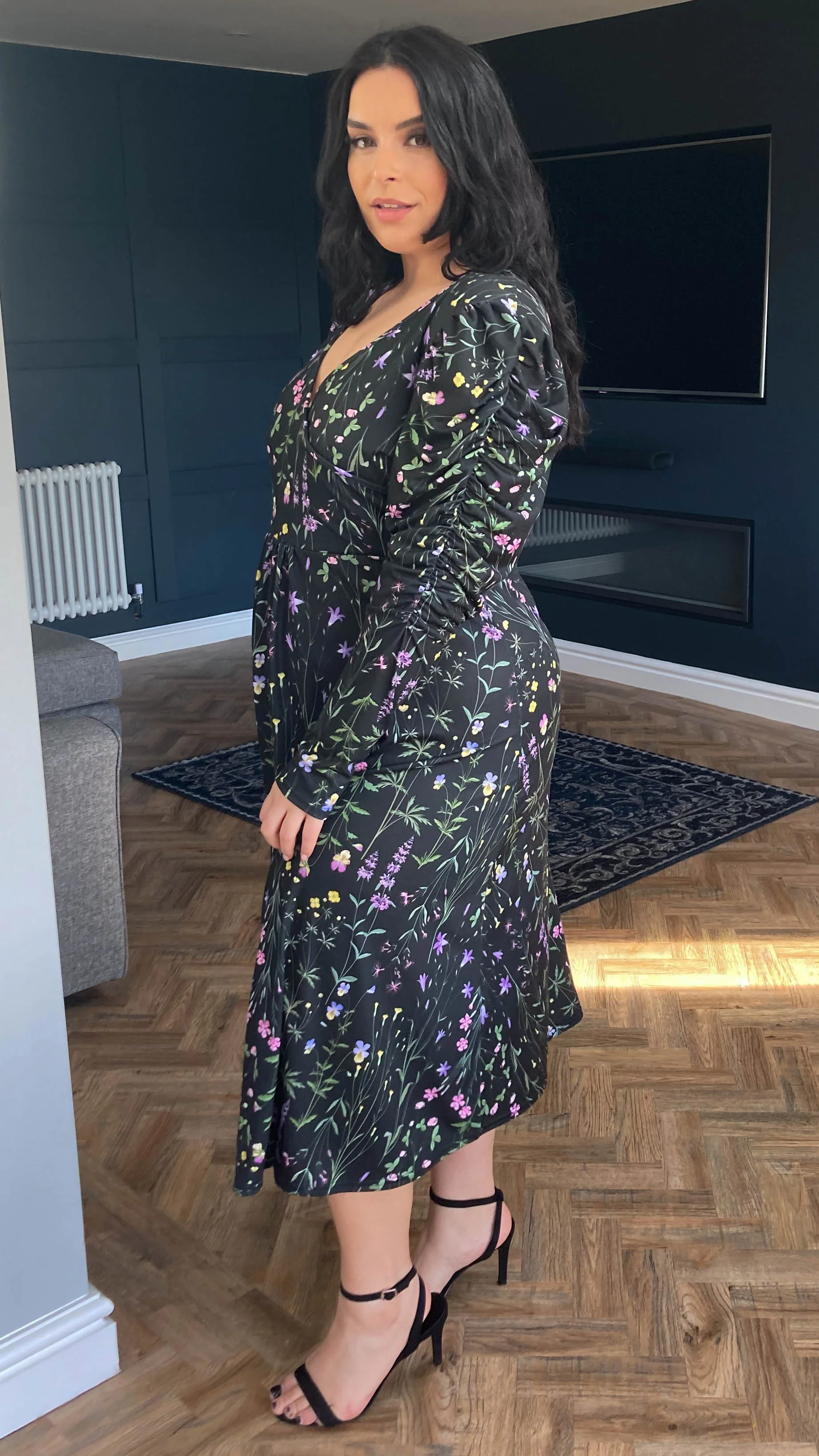 CurveWow Balloon Sleeve Floral Wrap Dress Black - Image 6
