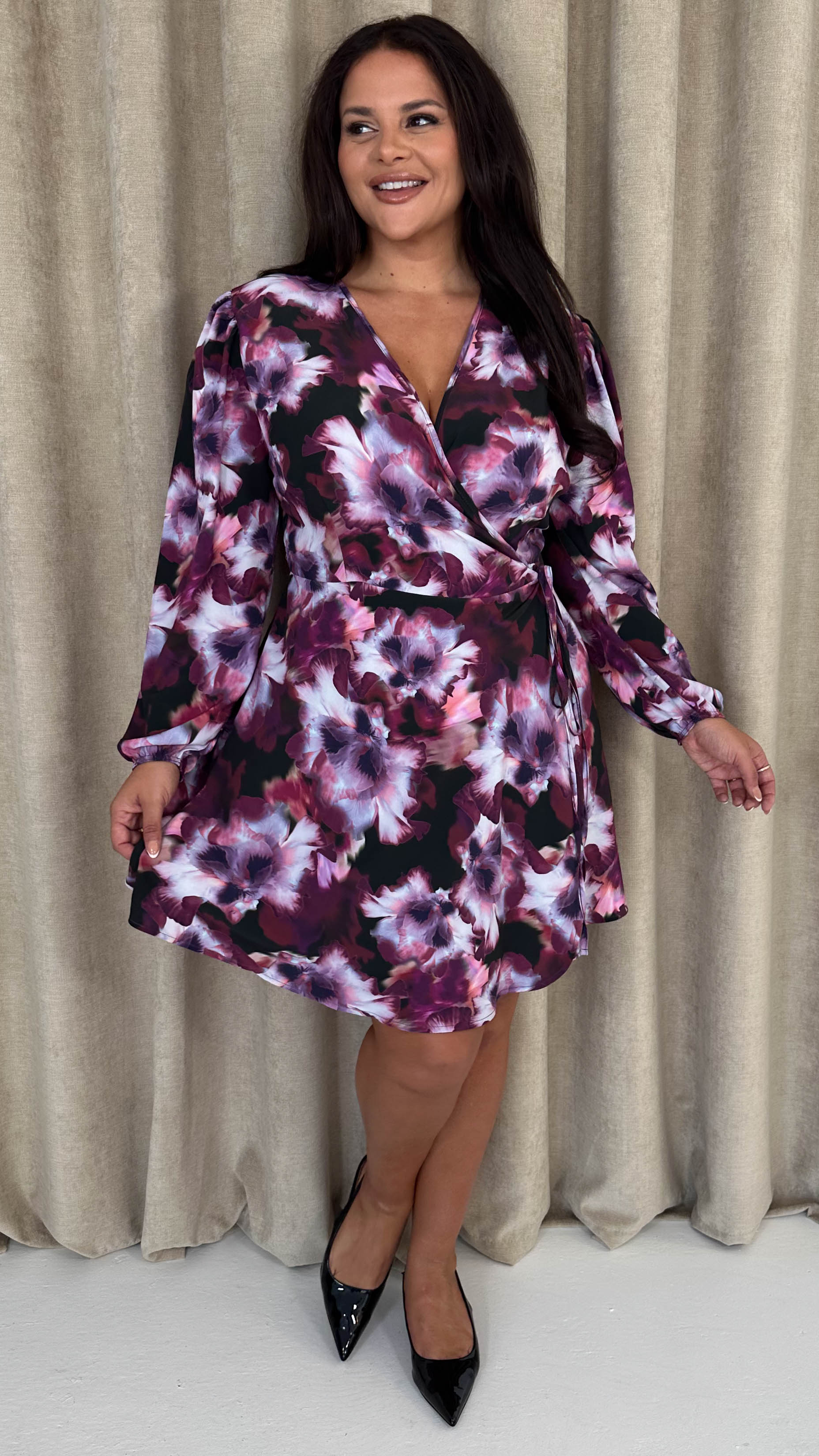 CurveWow Balloon Sleeve Wrap Mini Dress Multi Floral - Image 7