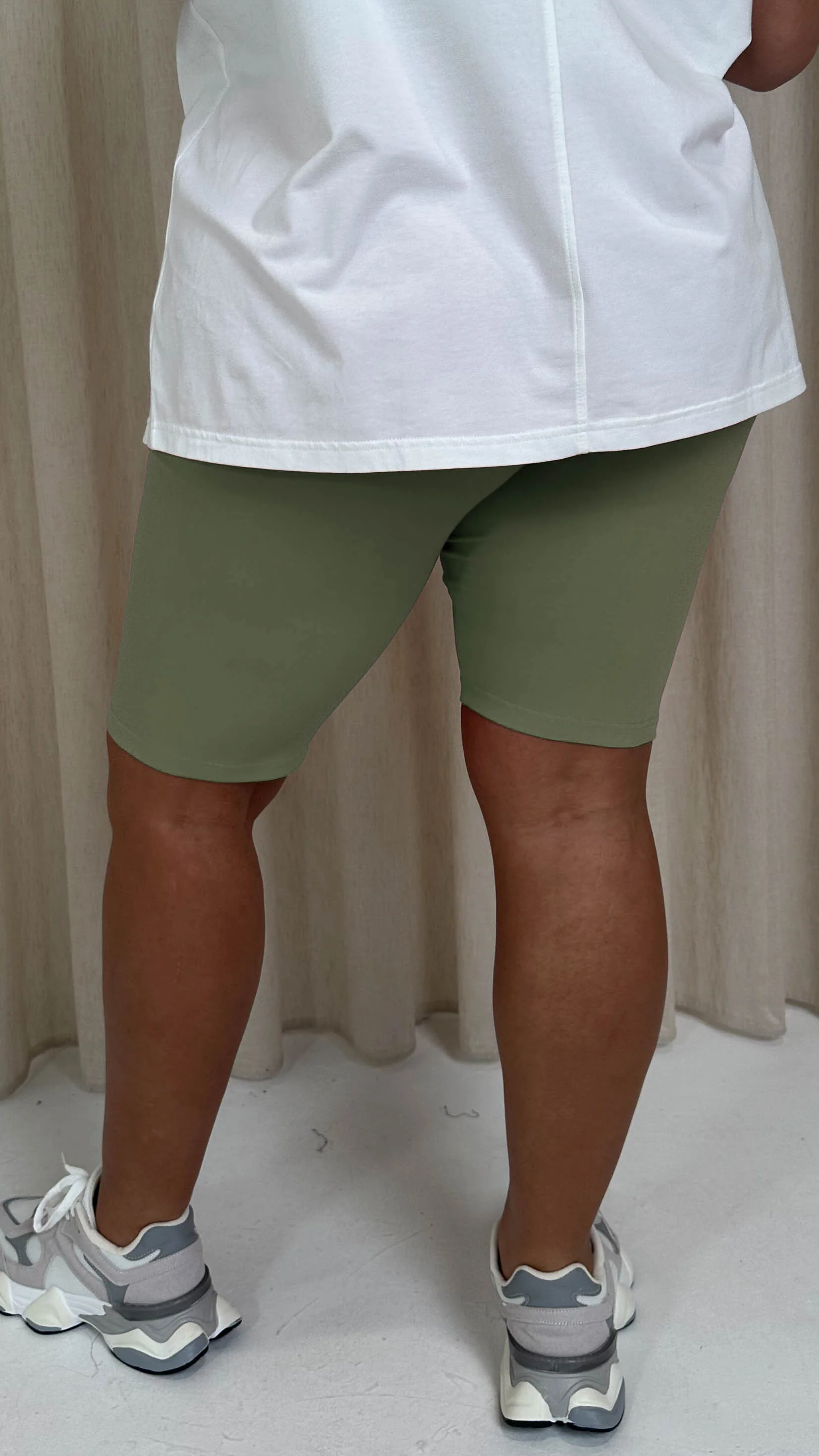 CurveWow Basic Cycling Short Khaki - Image 4
