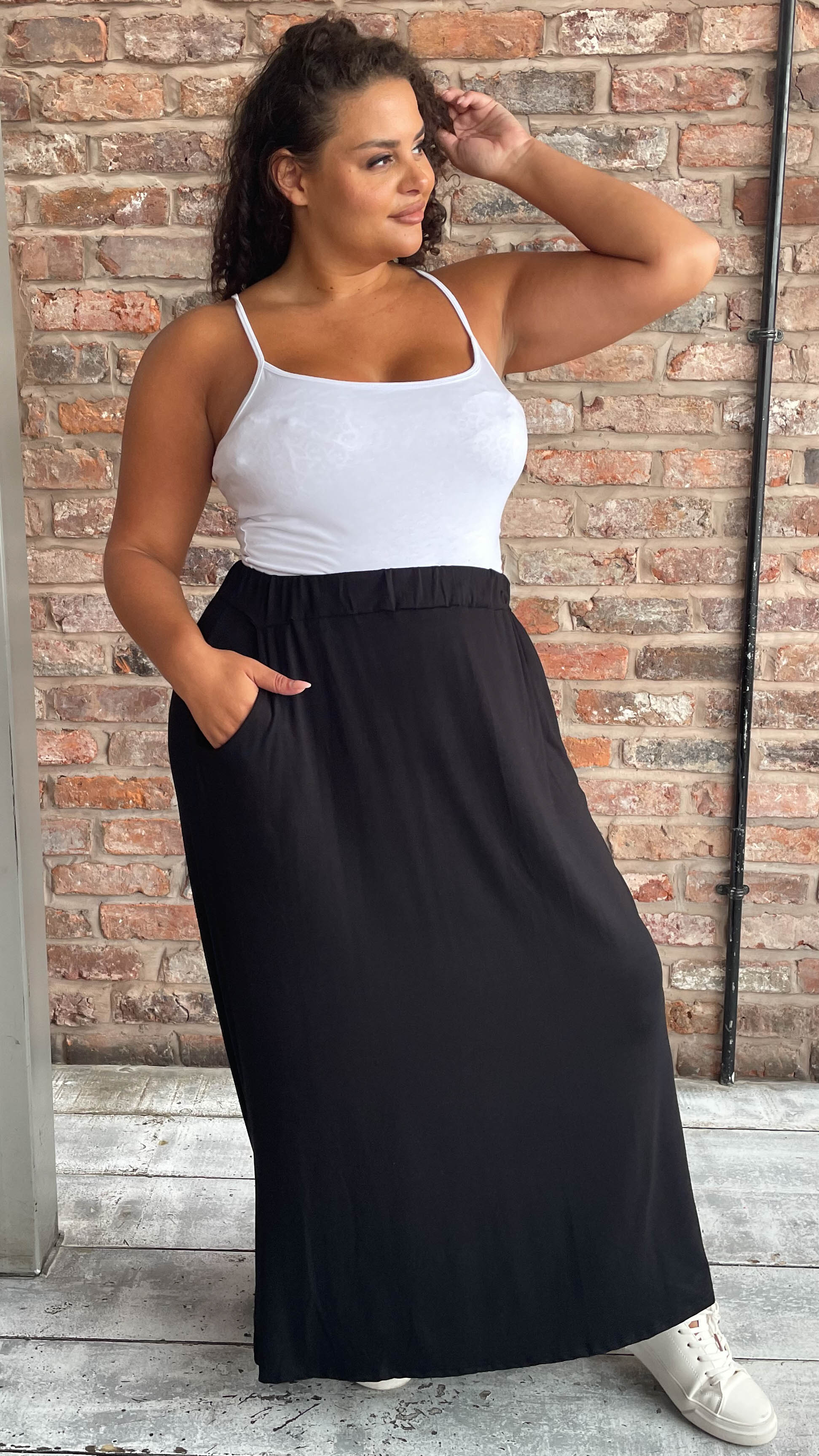 CurveWow Basic Pocket Maxi Skirt Black - Image 3