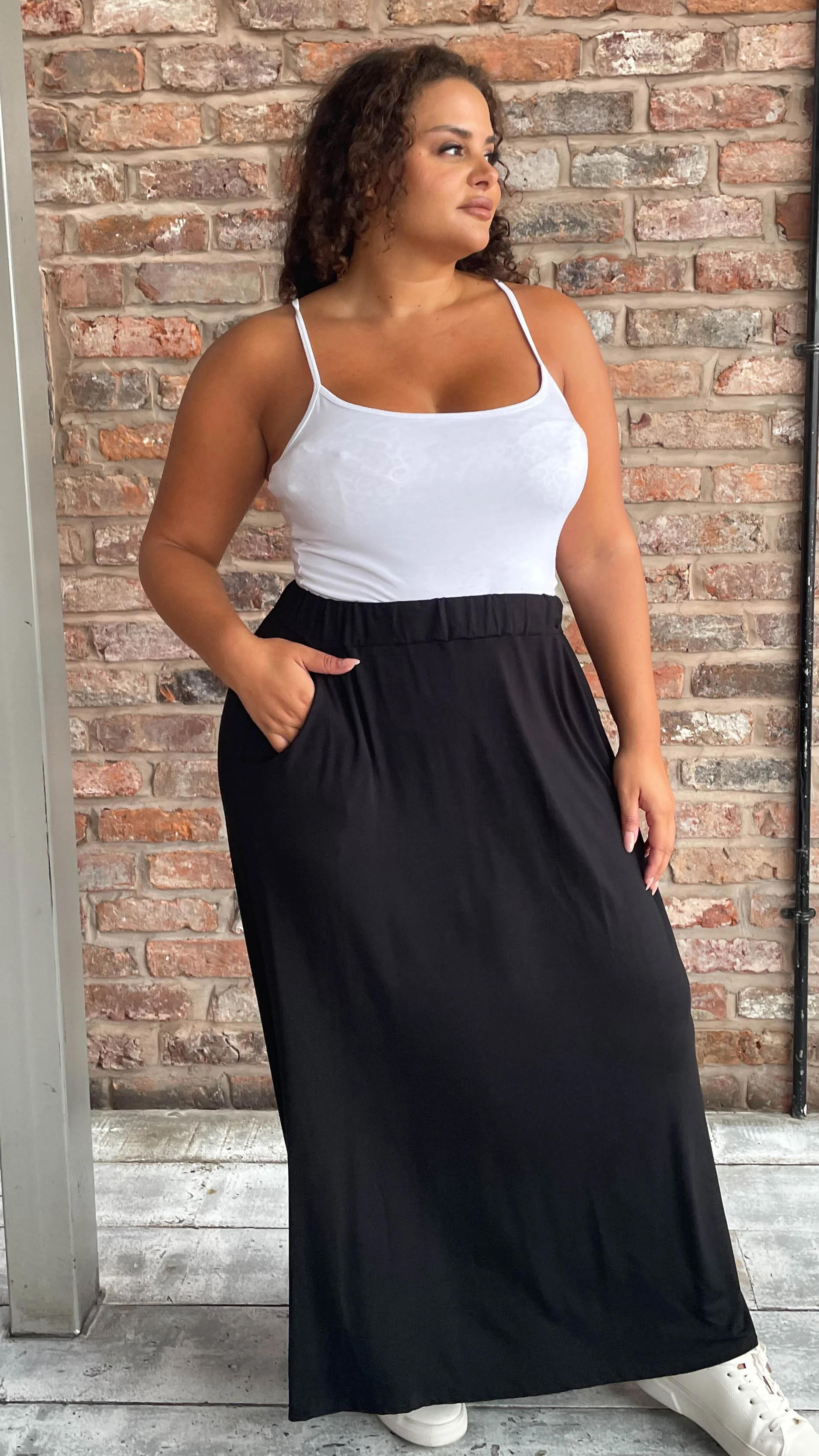 CurveWow Basic Pocket Maxi Skirt Black - Image 7