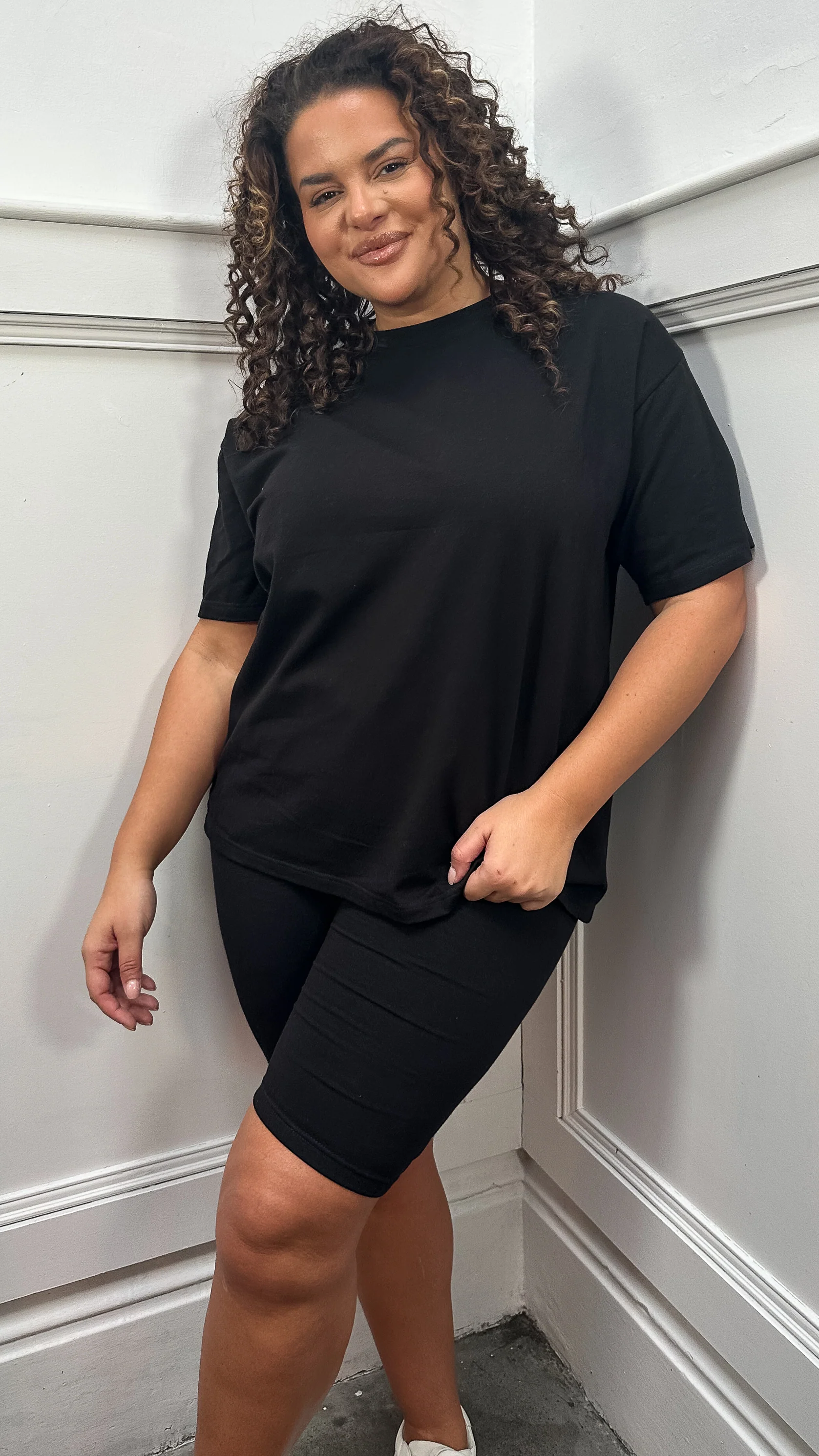 CurveWow Basic T-Shirt & Cycle Short Set Black - Image 4
