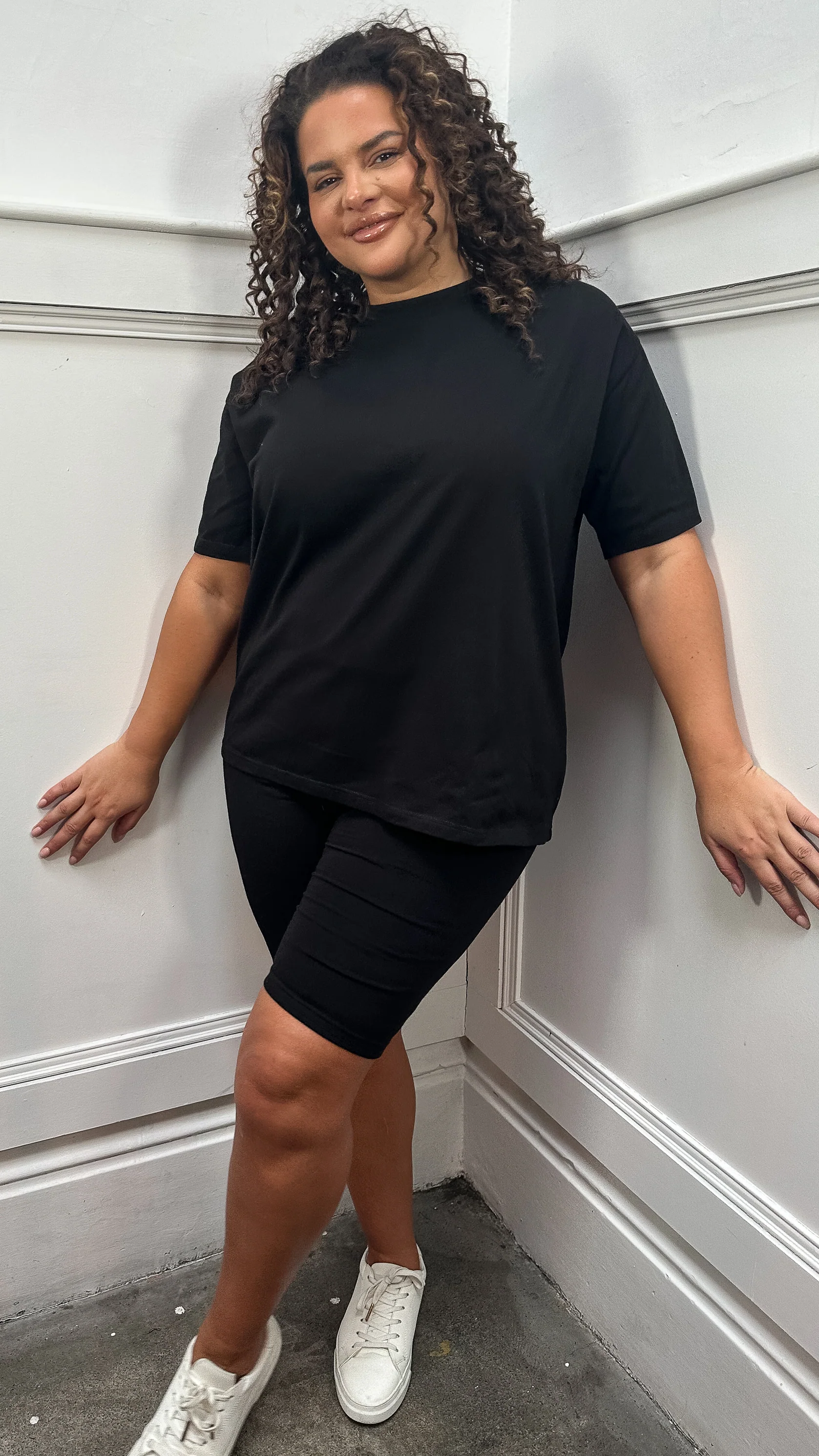CurveWow Basic T-Shirt & Cycle Short Set Black - Image 5