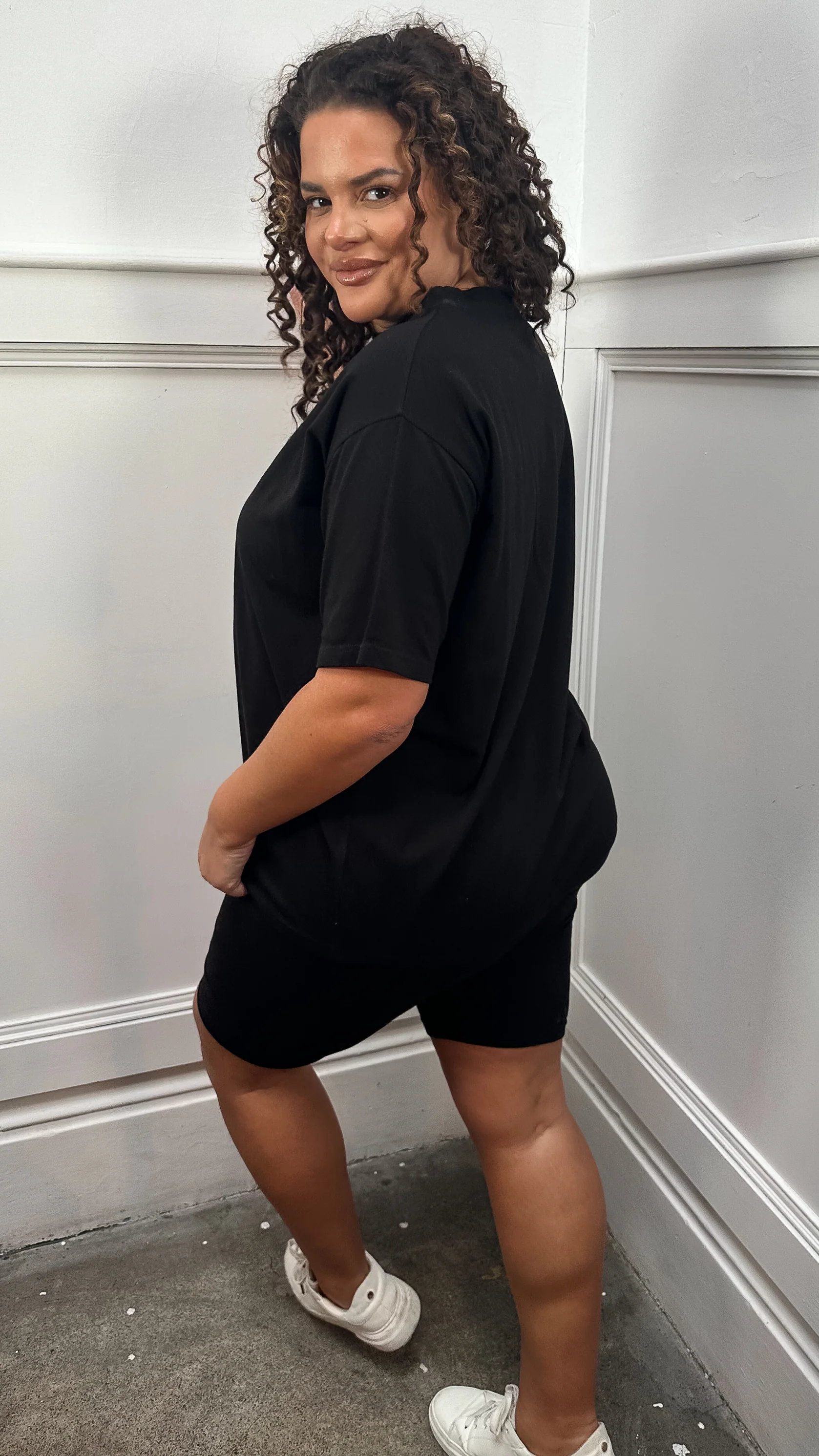 CurveWow Basic T-Shirt & Cycle Short Set Black - Image 8