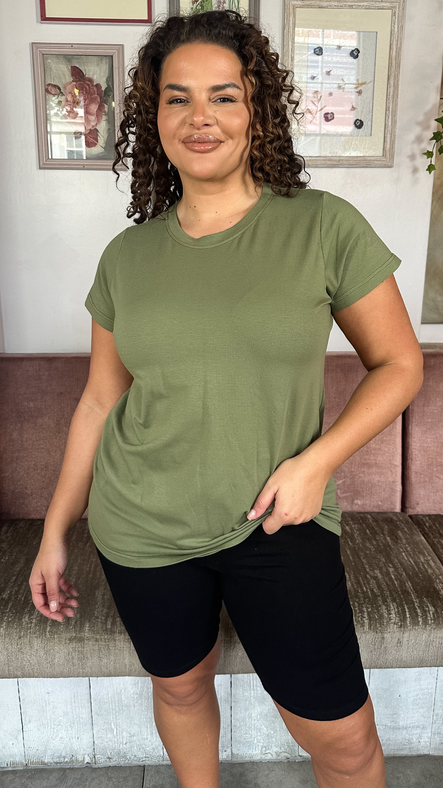 CurveWow Basic T-Shirt Green - Image 2