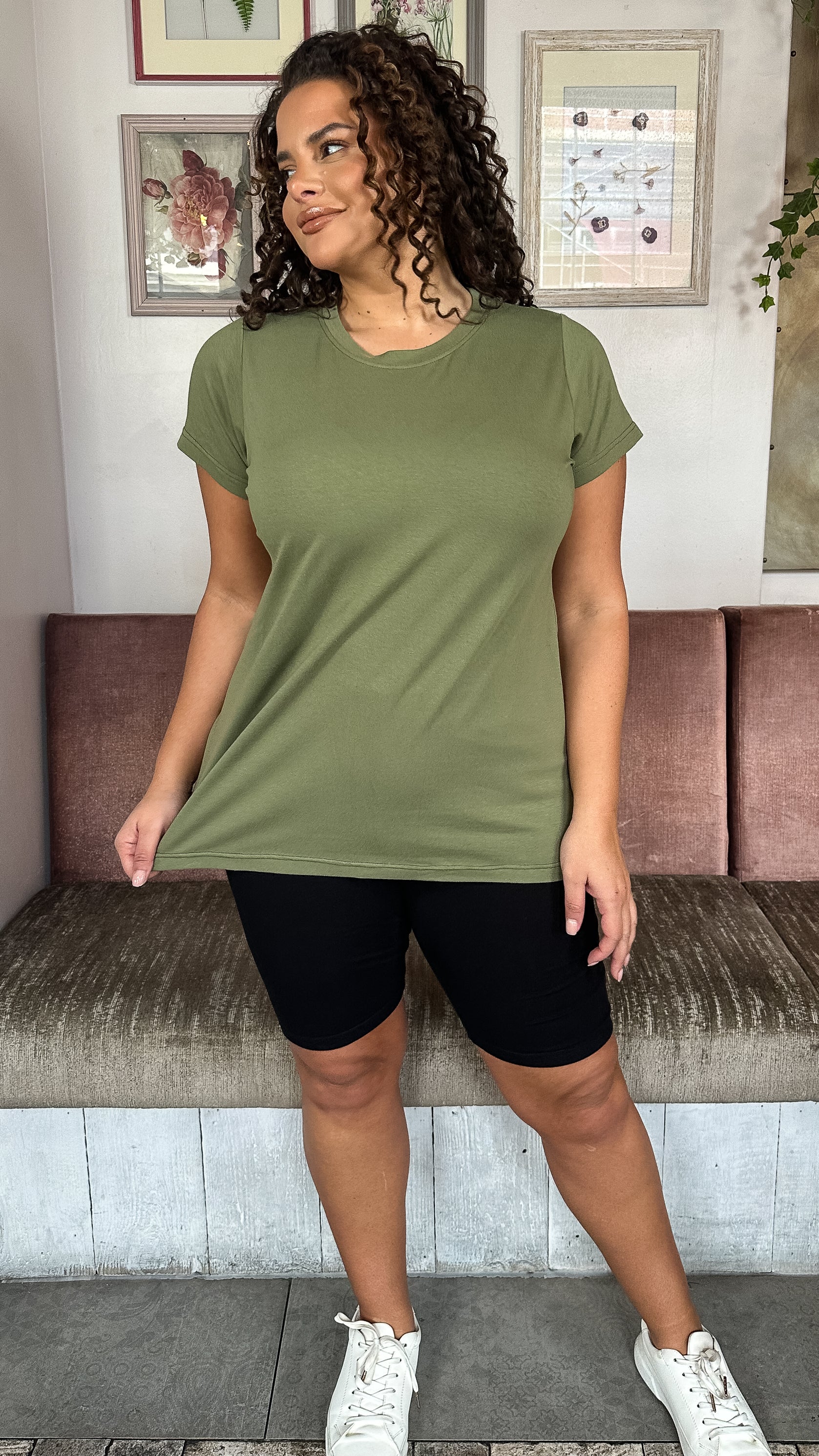 CurveWow Basic T-Shirt Green - Image 5