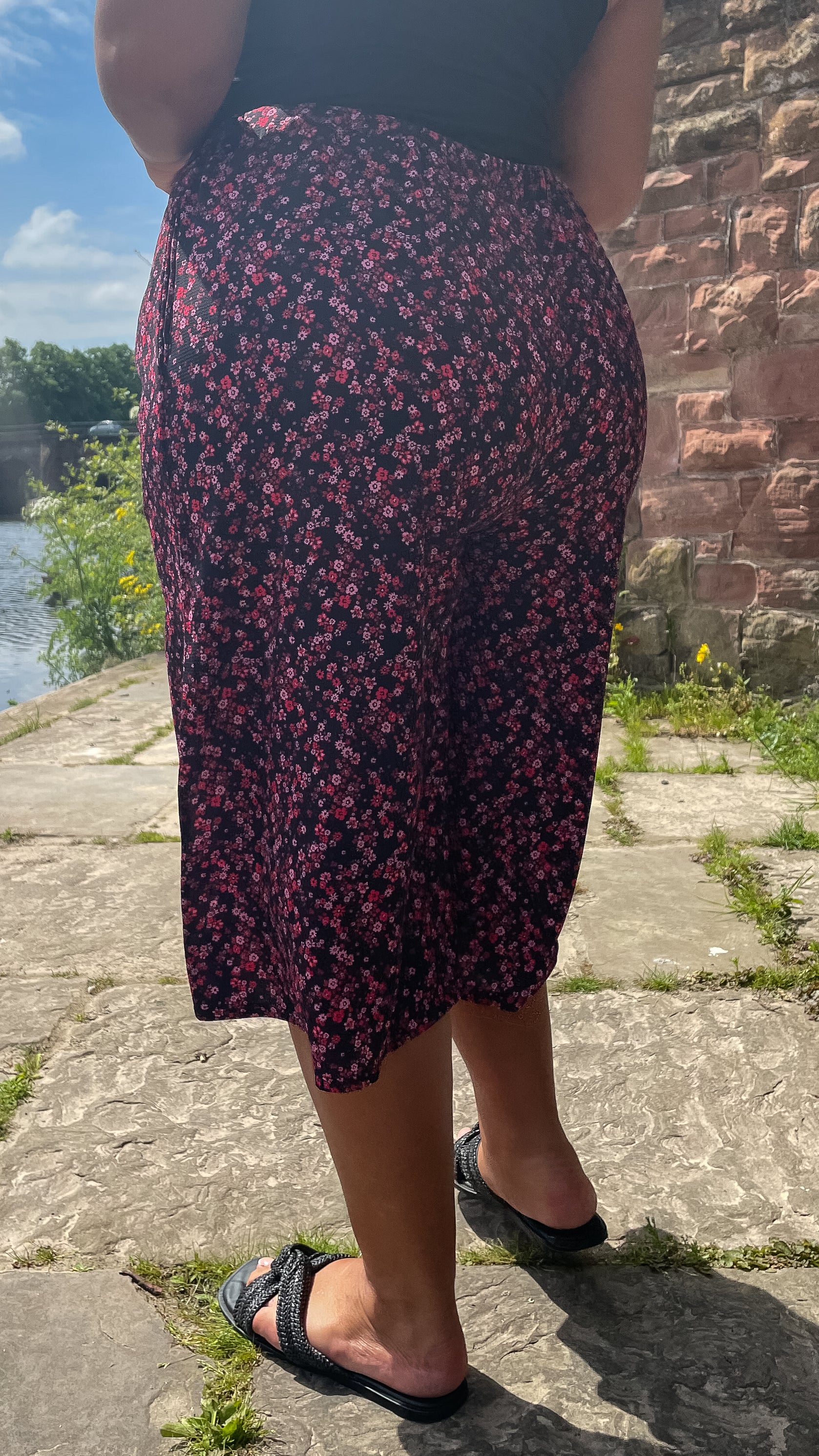 CurveWow Black Red Pink Floral Culottes - Image 8