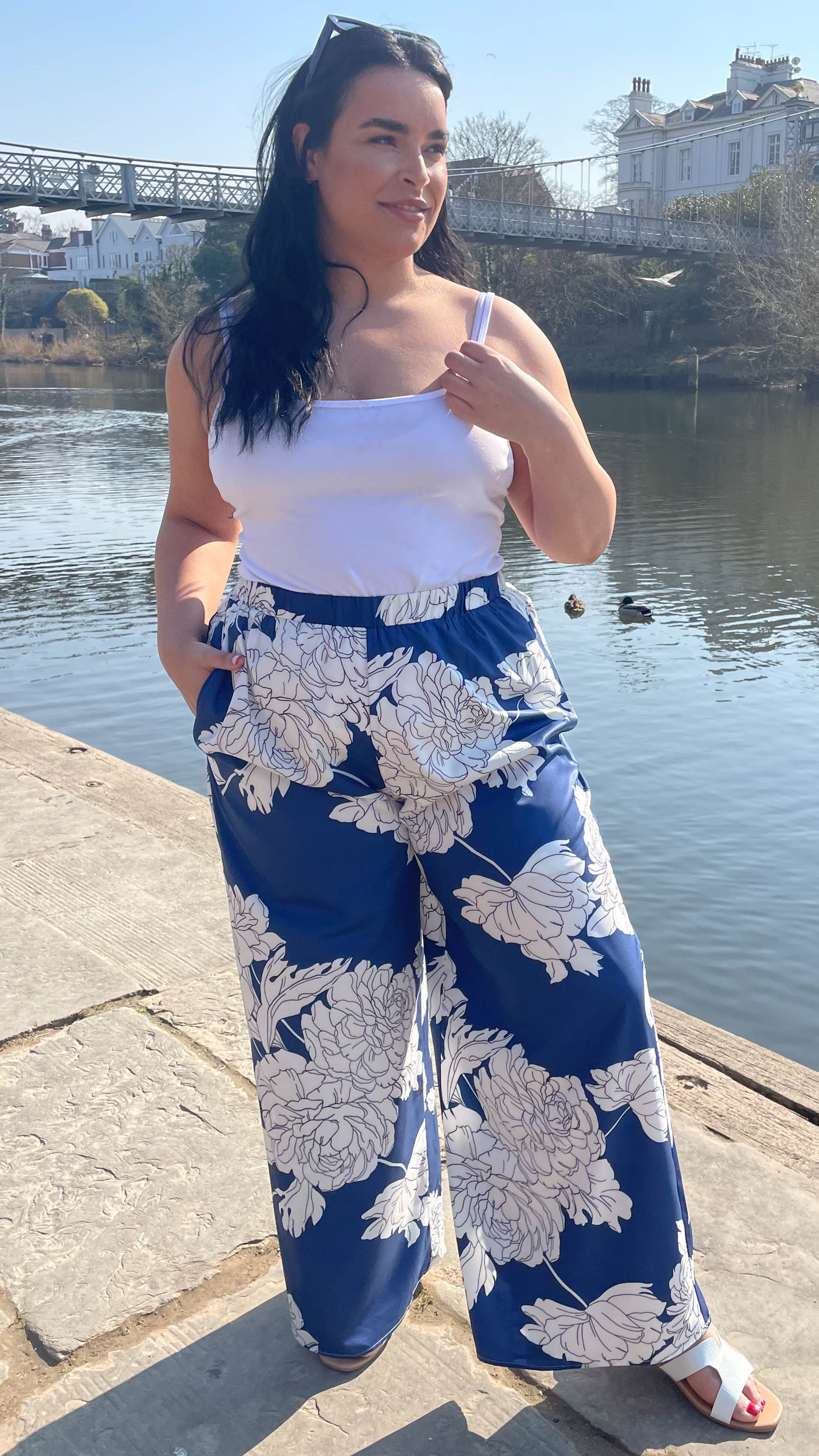 CurveWow Blue Floral Print Wide Leg Trousers - Image 3