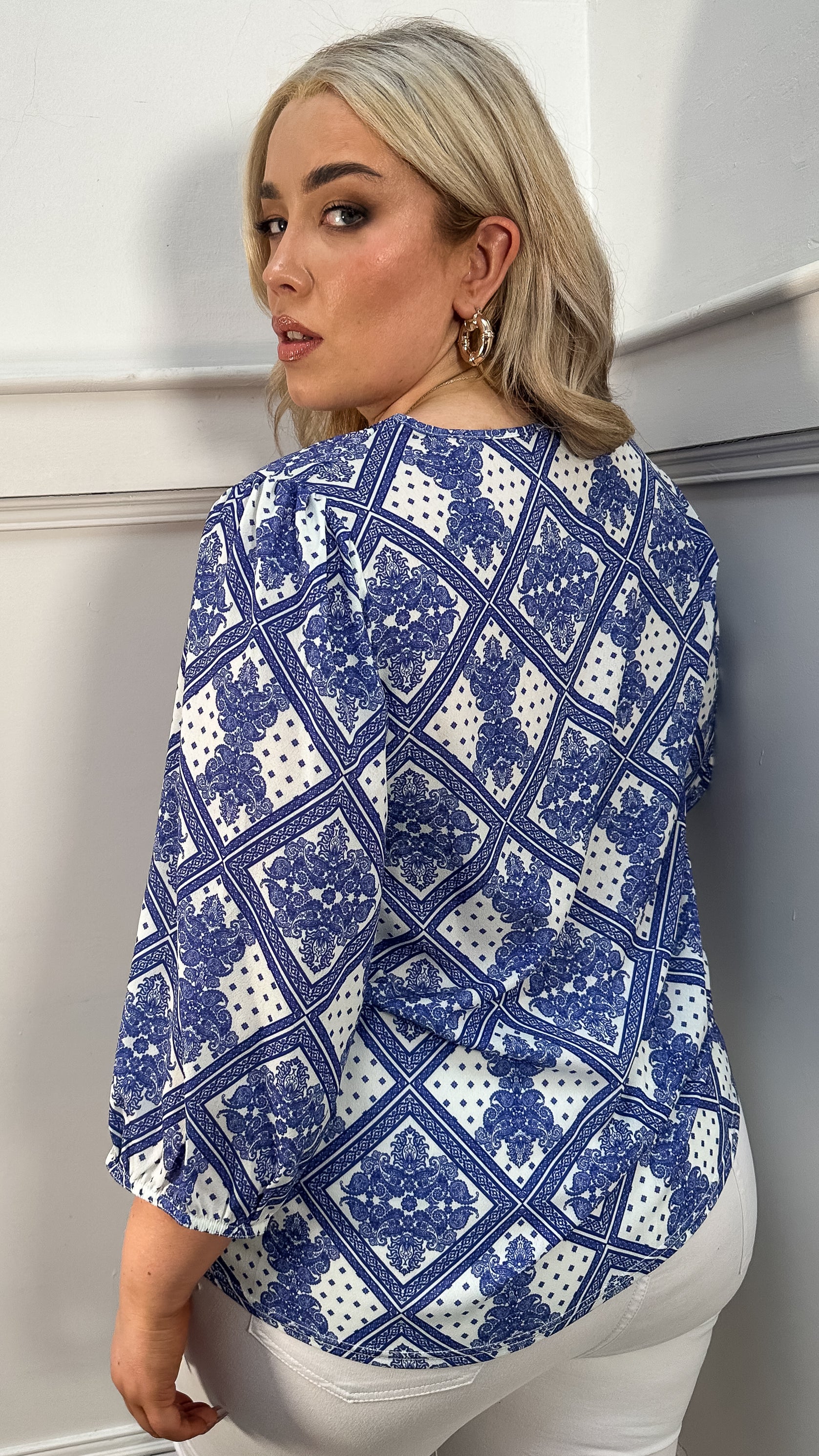 CurveWow Keyhole Tie Front Top Blue Paisley - Image 6