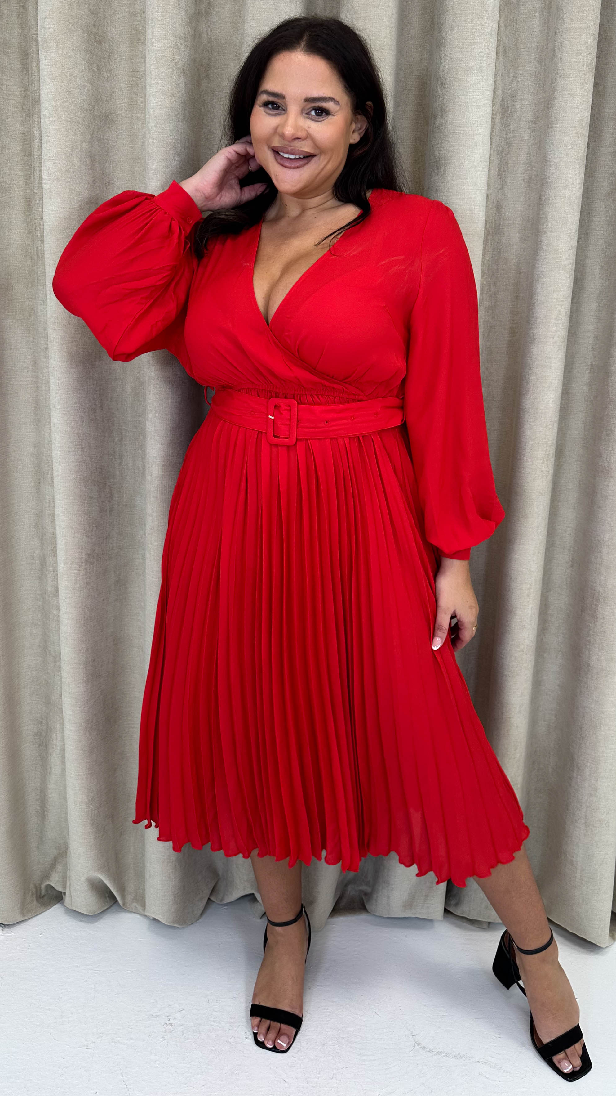 CurveWow Buckle Belt Pleated Midi Dress Red - Image 2
