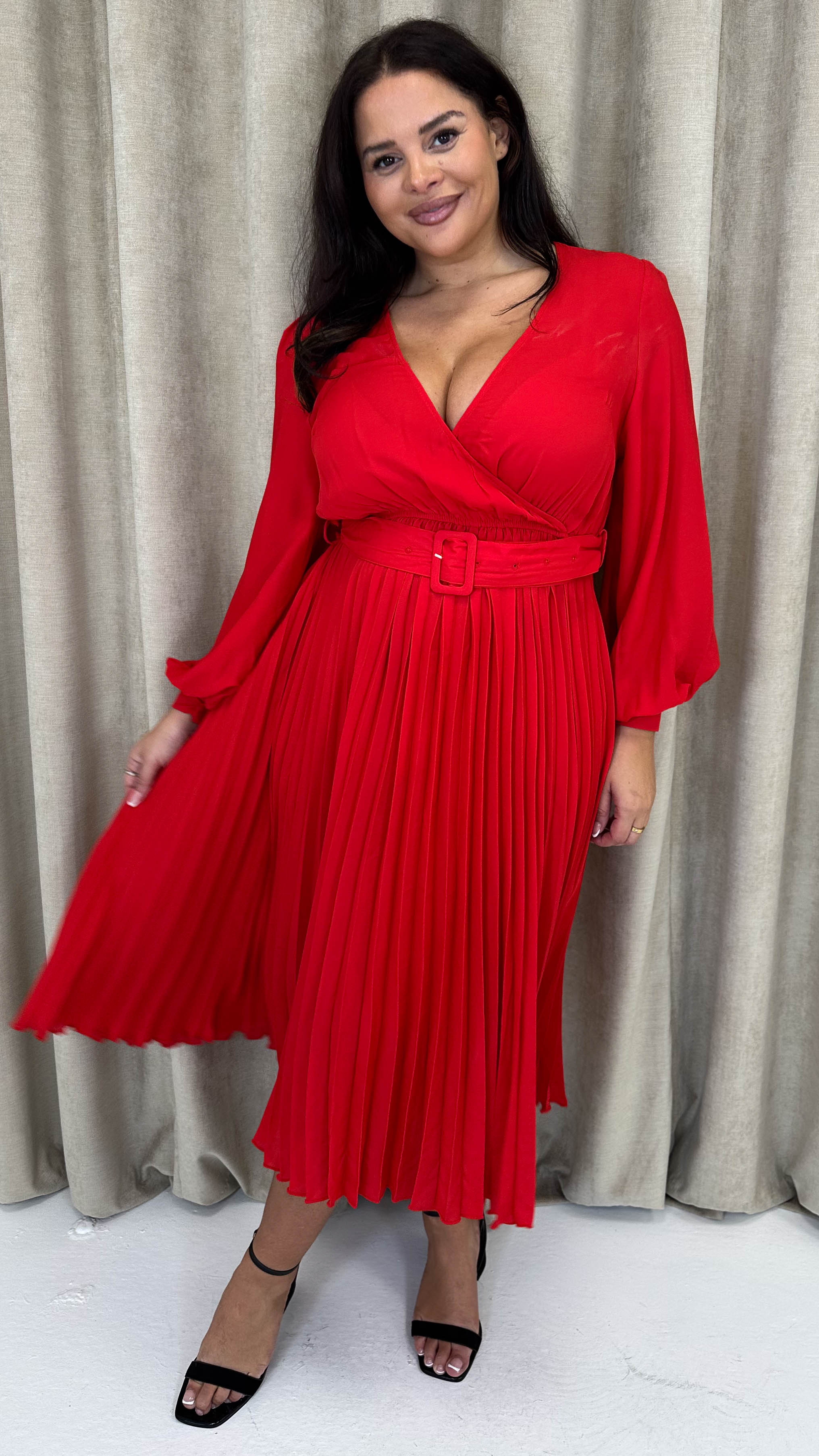 CurveWow Buckle Belt Pleated Midi Dress Red - Image 3