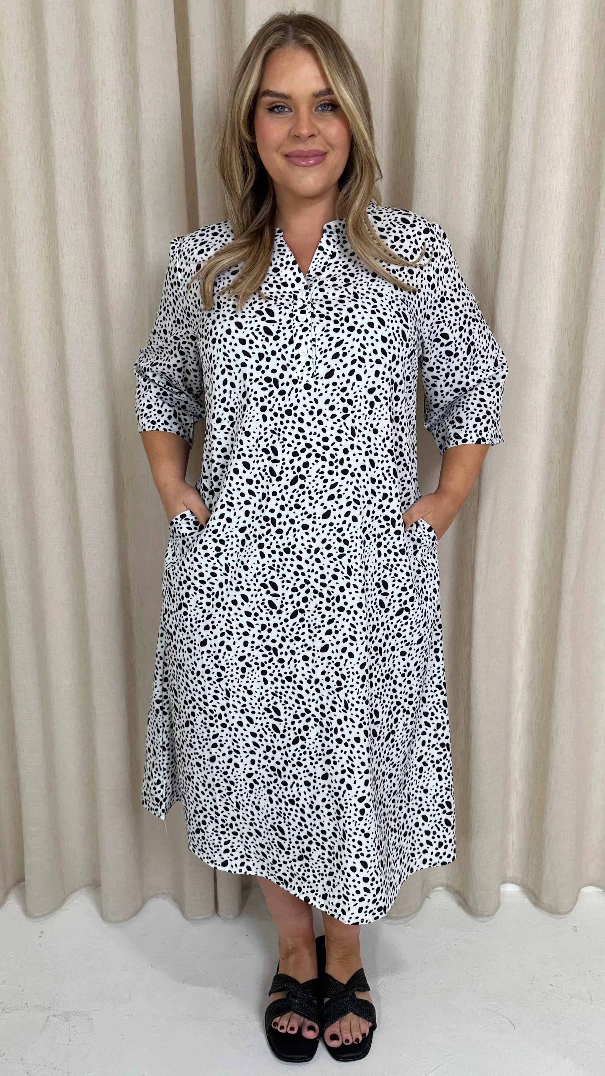 CurveWow Button Front Midi Shift Dress Mono Spot - Image 6
