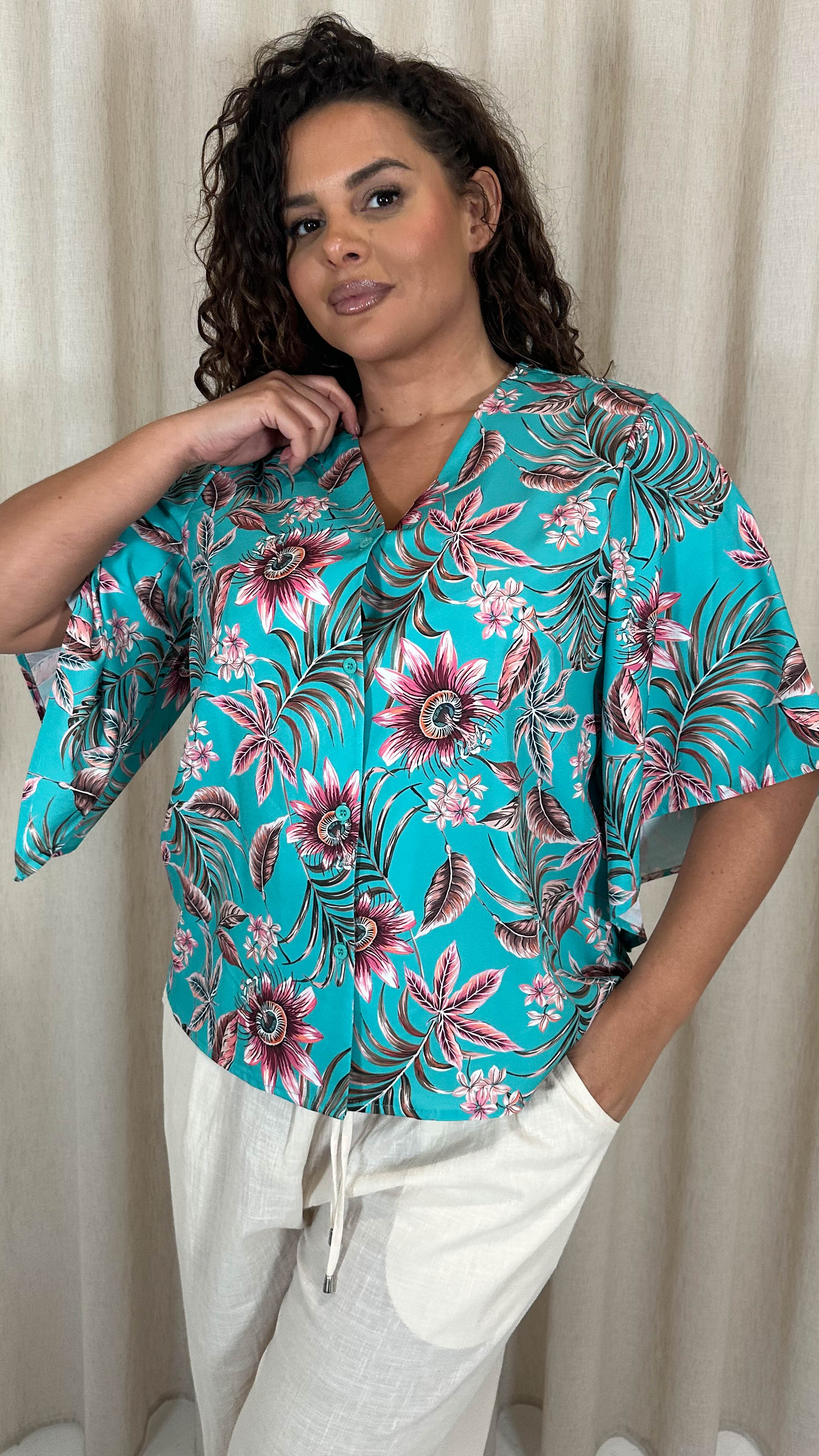 CurveWow Button Front Top Turquoise Palm - Image 3