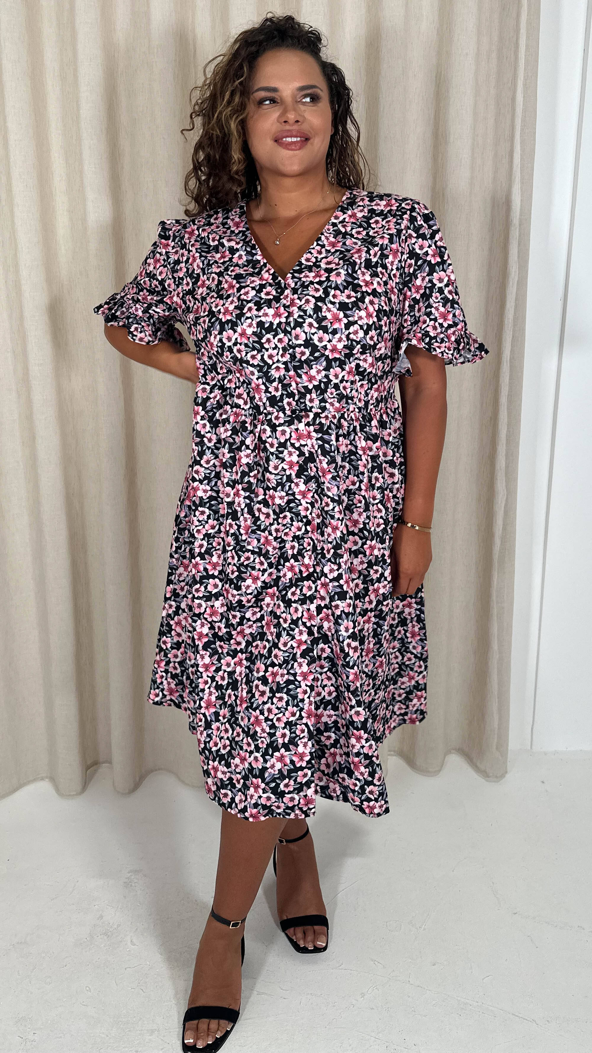 CurveWow Button Through Dress Black Pink Ditsy Floral - Image 7