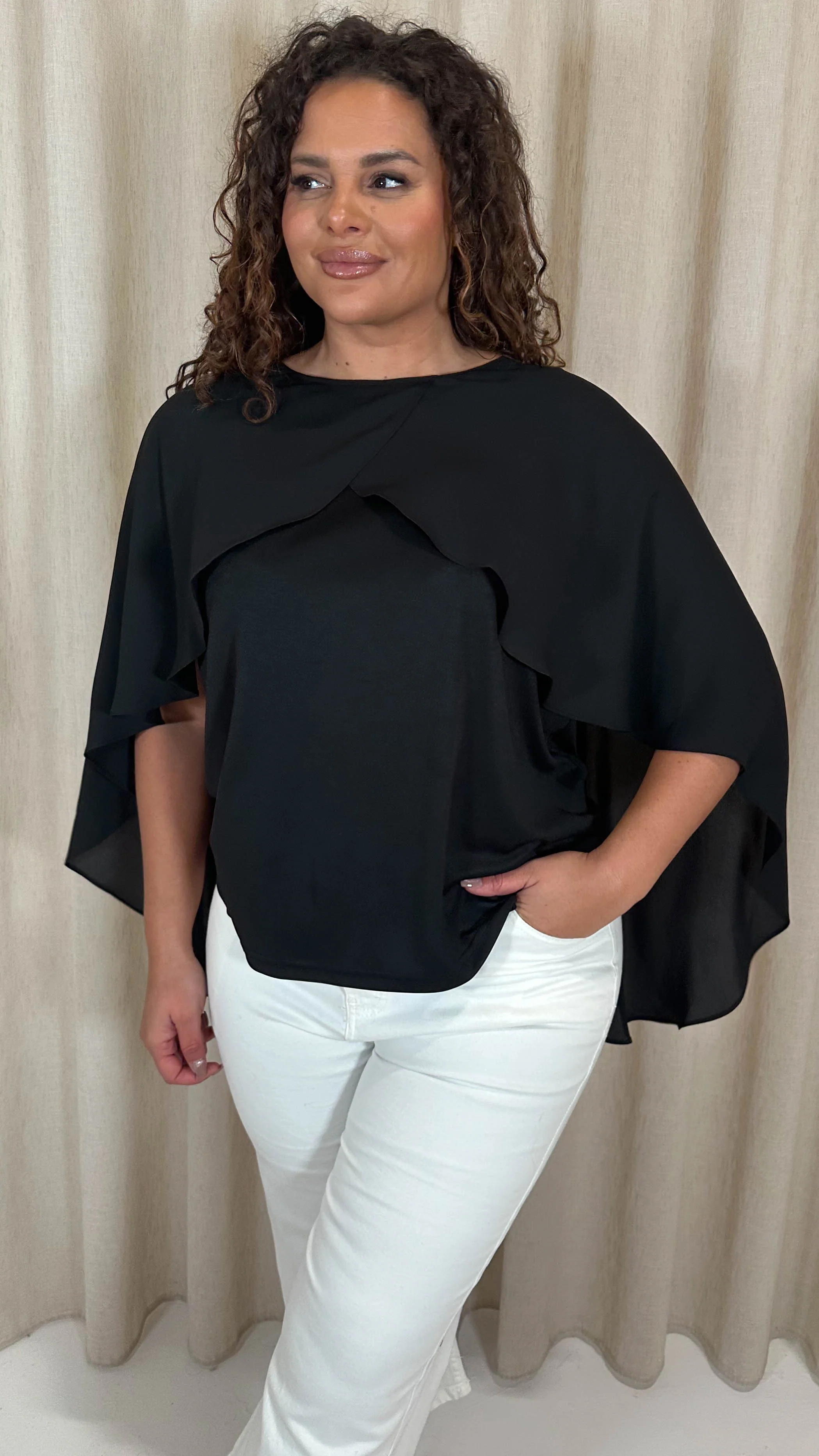 CurveWow Cape Top Black - Image 3