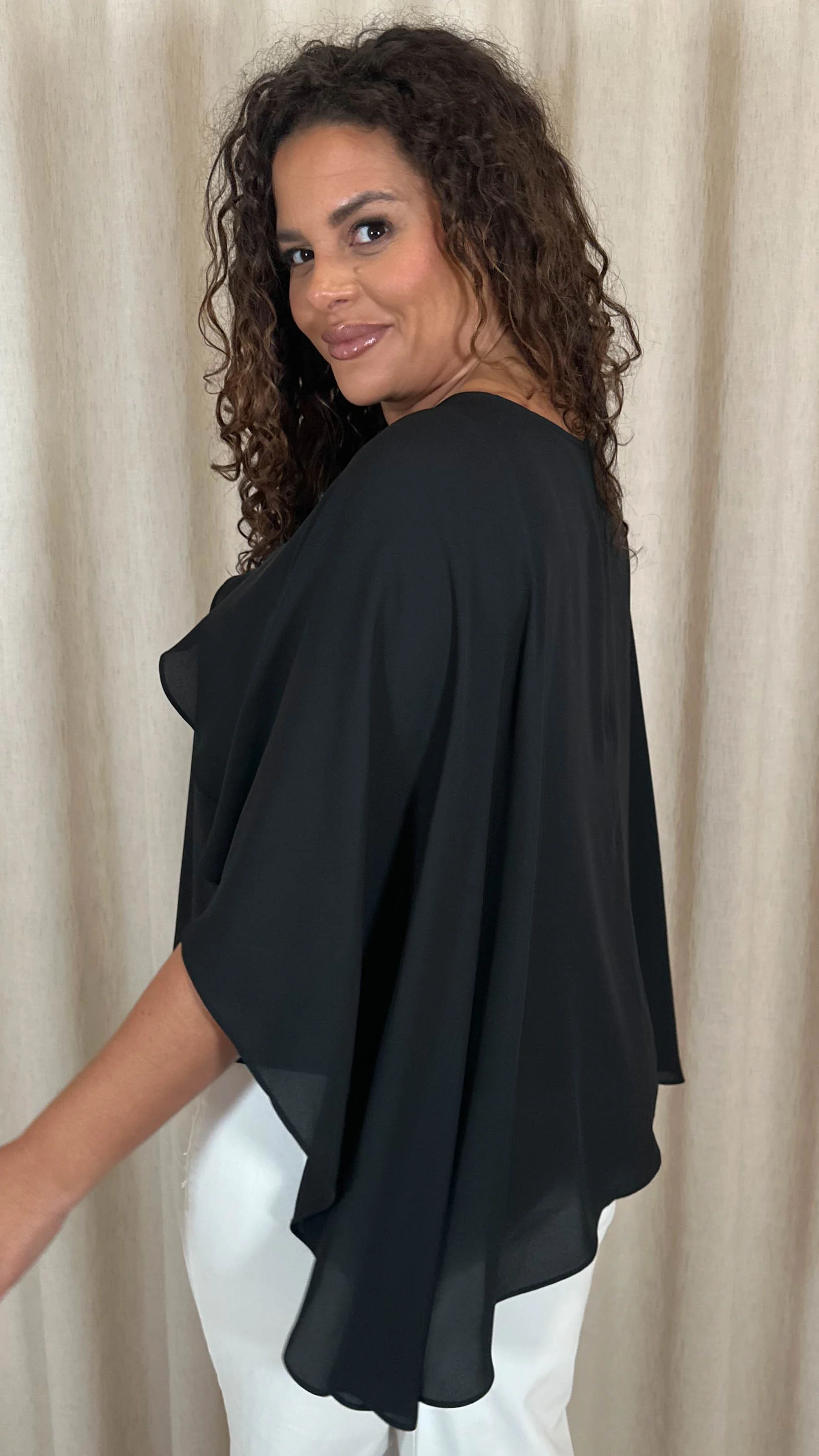 CurveWow Cape Top Black - Image 7