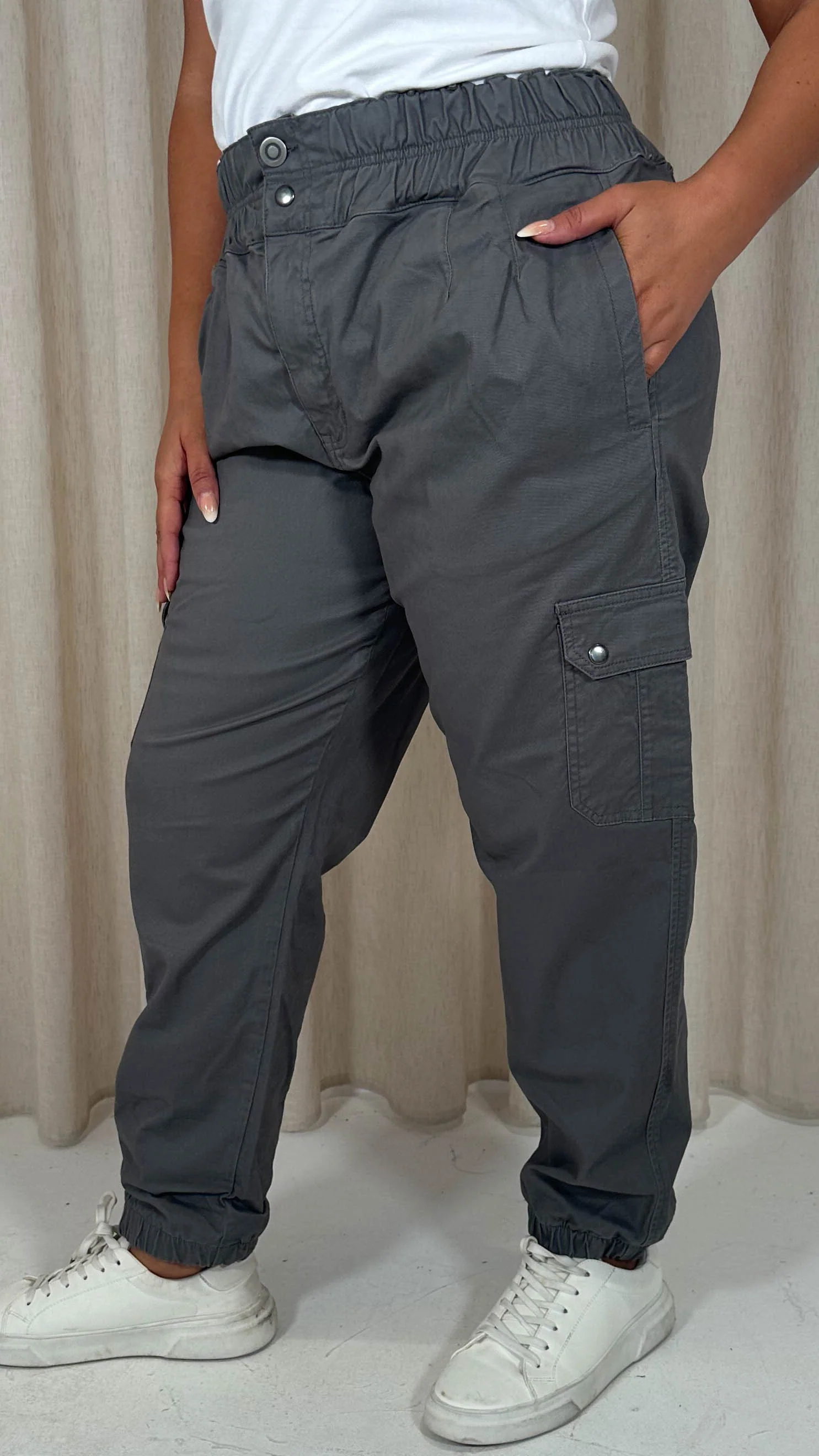 CurveWow Cargo Trouser Charcoal - Image 5