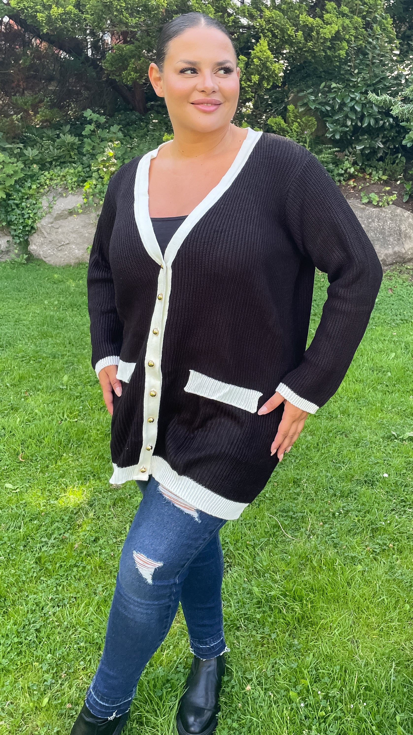 CurveWow Contrast Cardigan Black/Ivory - Image 6