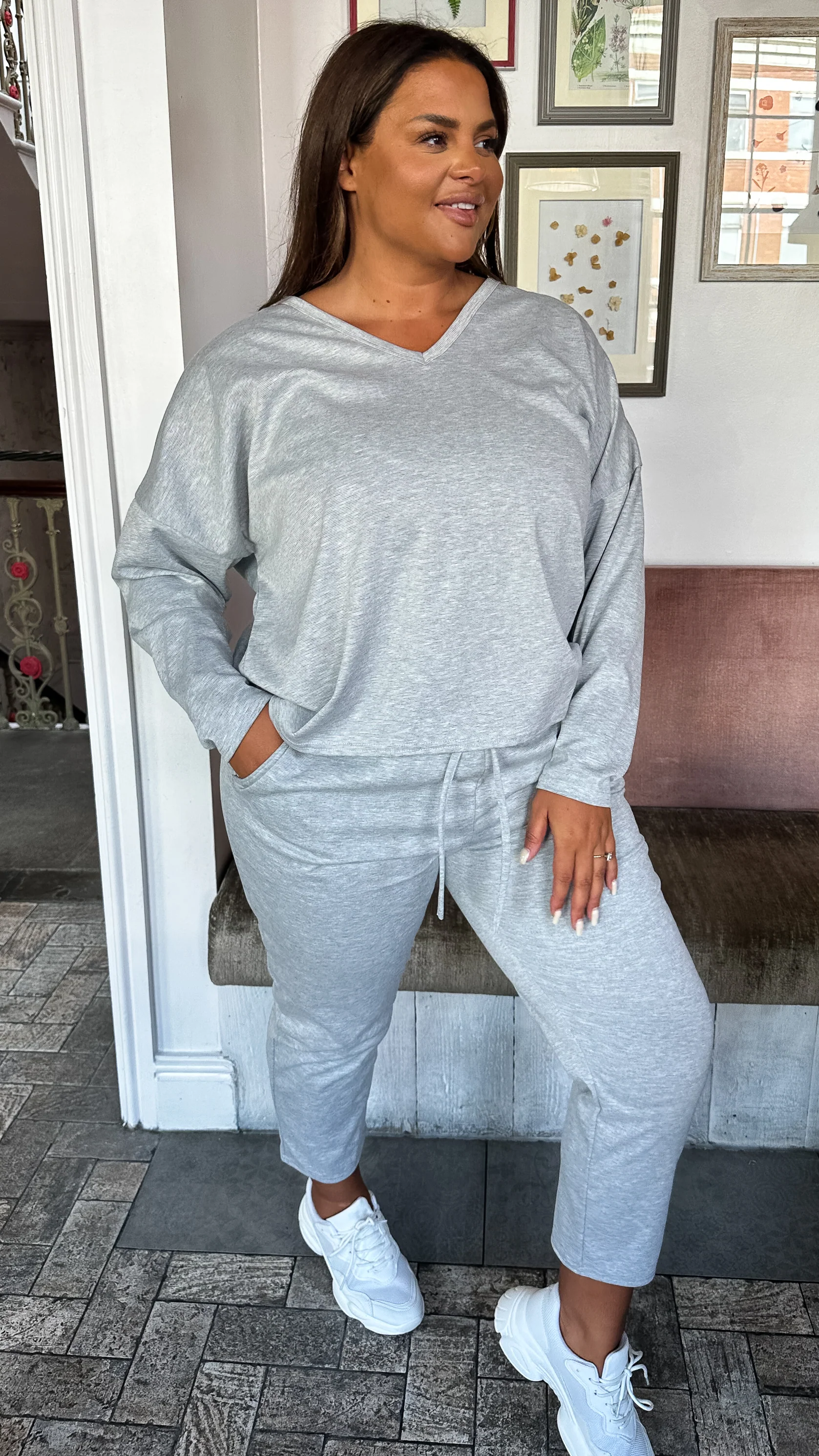 CurveWow Cropped Joggers Grey - Image 3