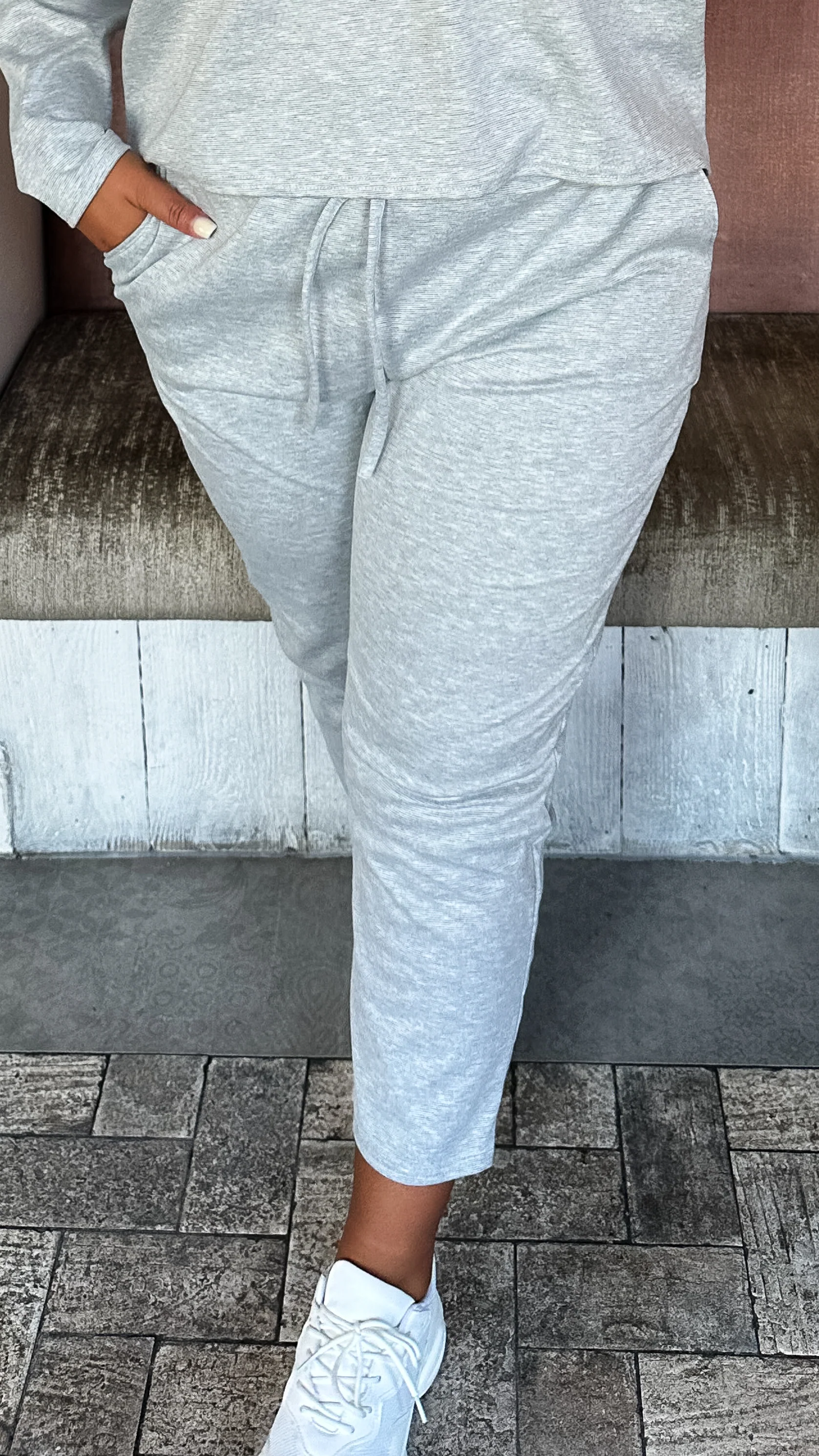 CurveWow Cropped Joggers Grey - Image 7