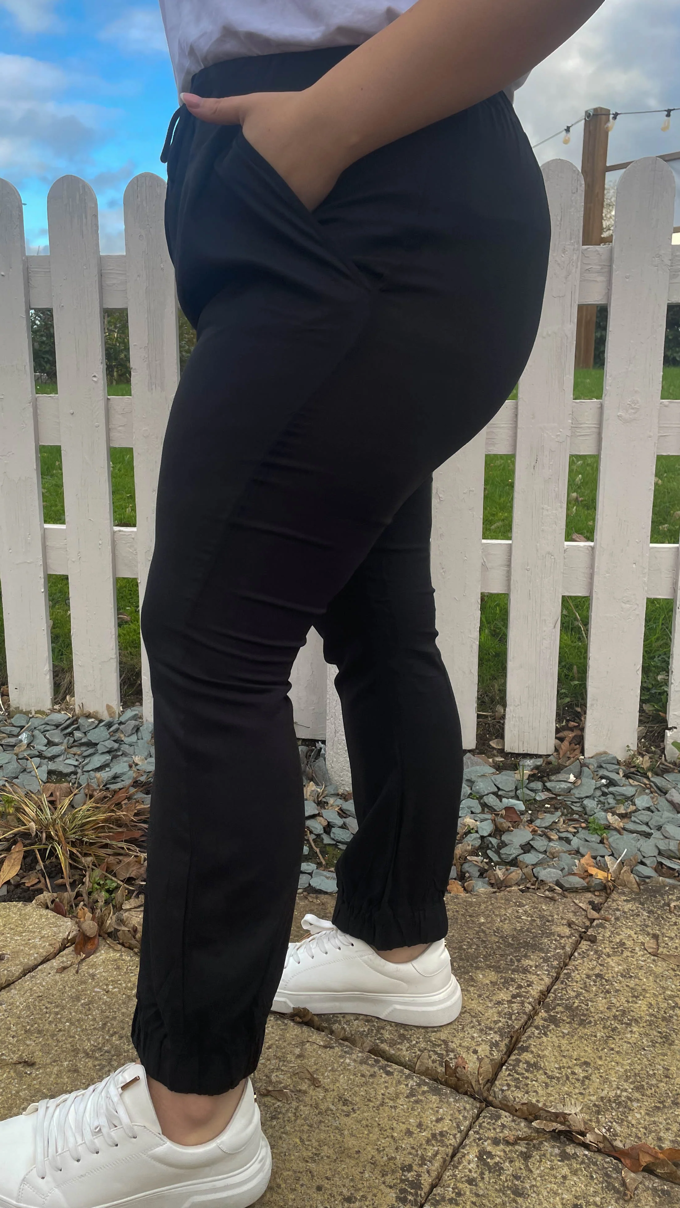 CurveWow Cuffed Joggers Black - Image 7