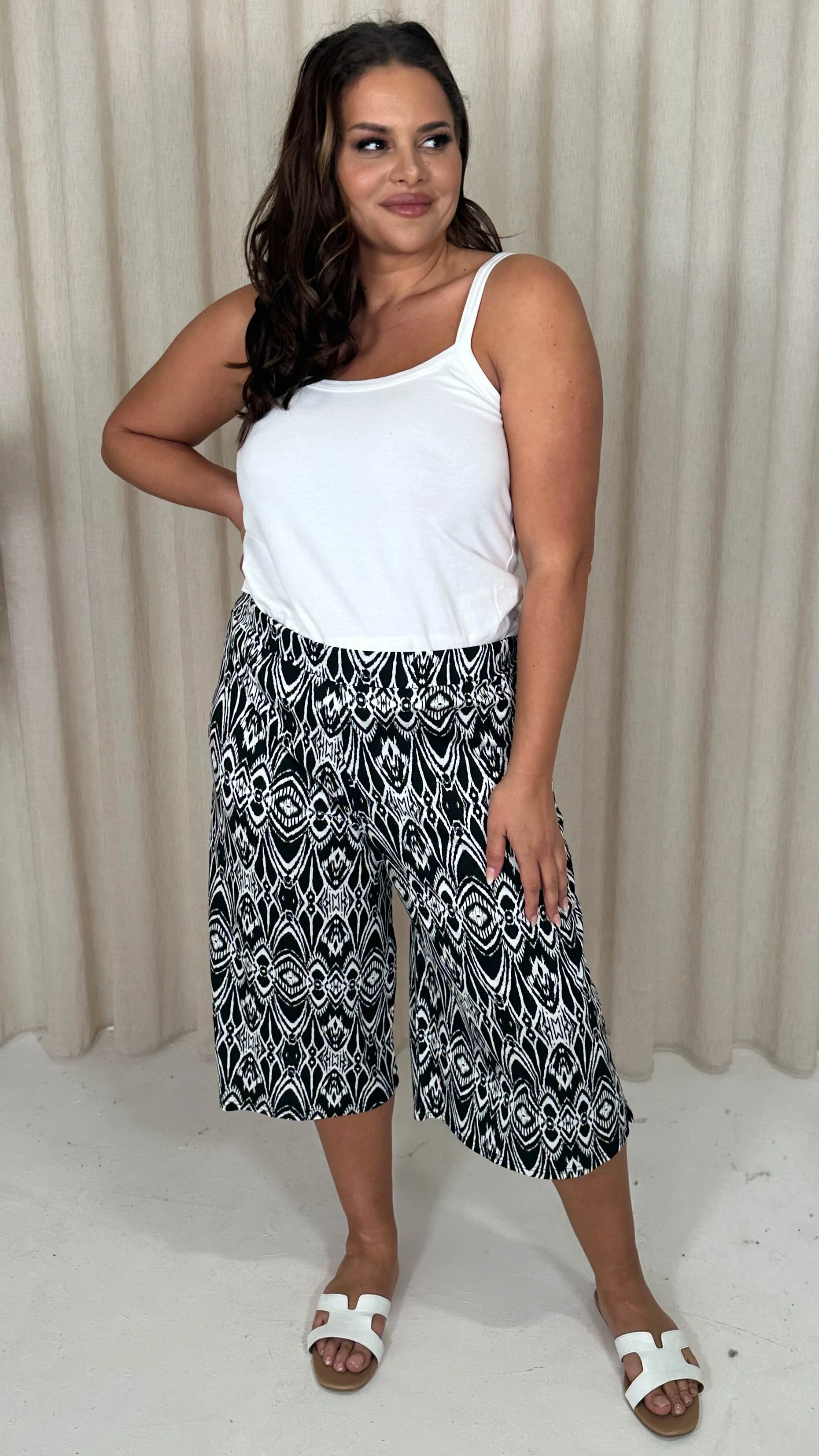 CurveWow Culotte Aztec Print Black - Image 4