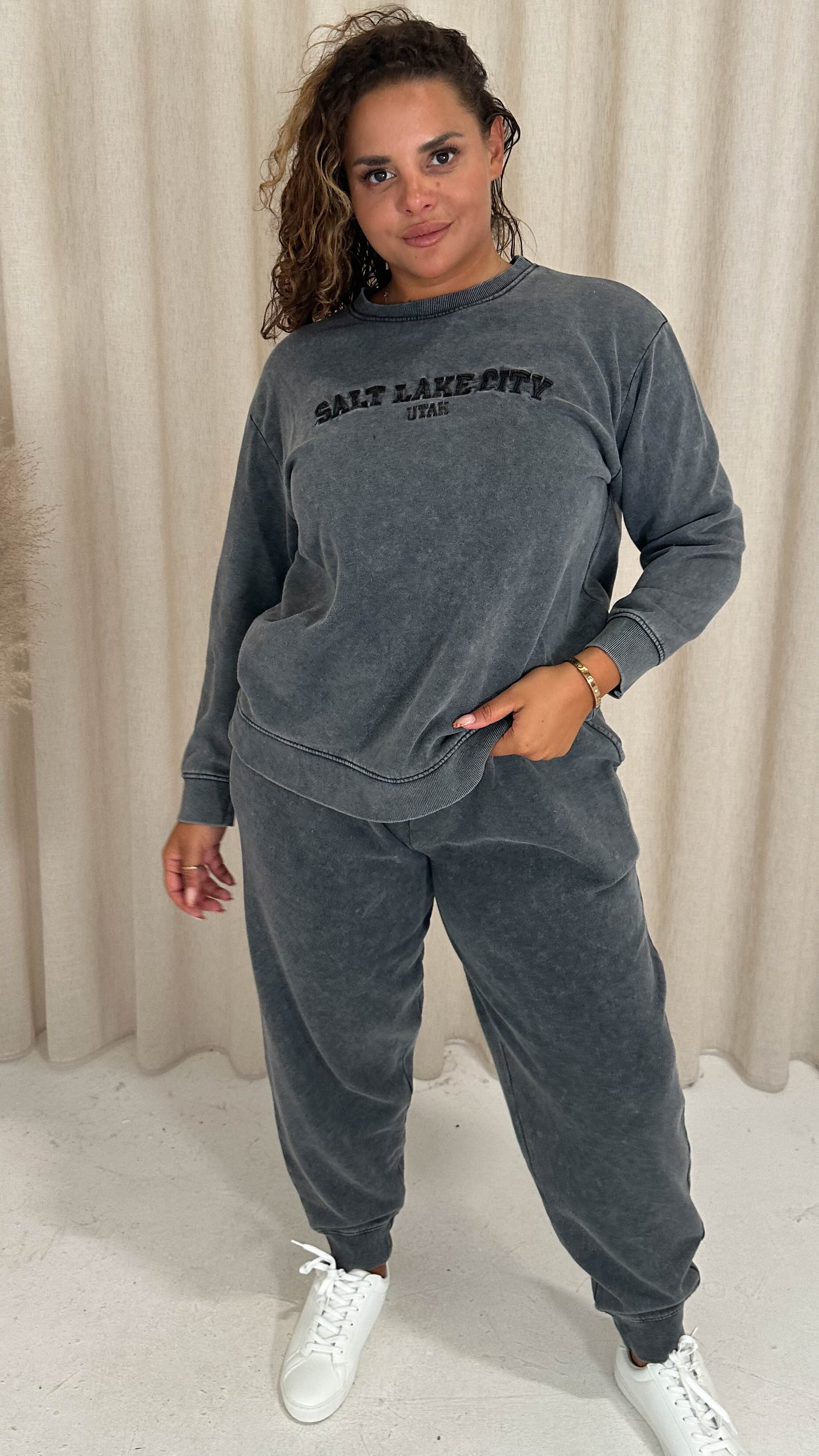 CurveWow Acid Wash Embroidered Sweater Charcoal Grey - Image 4