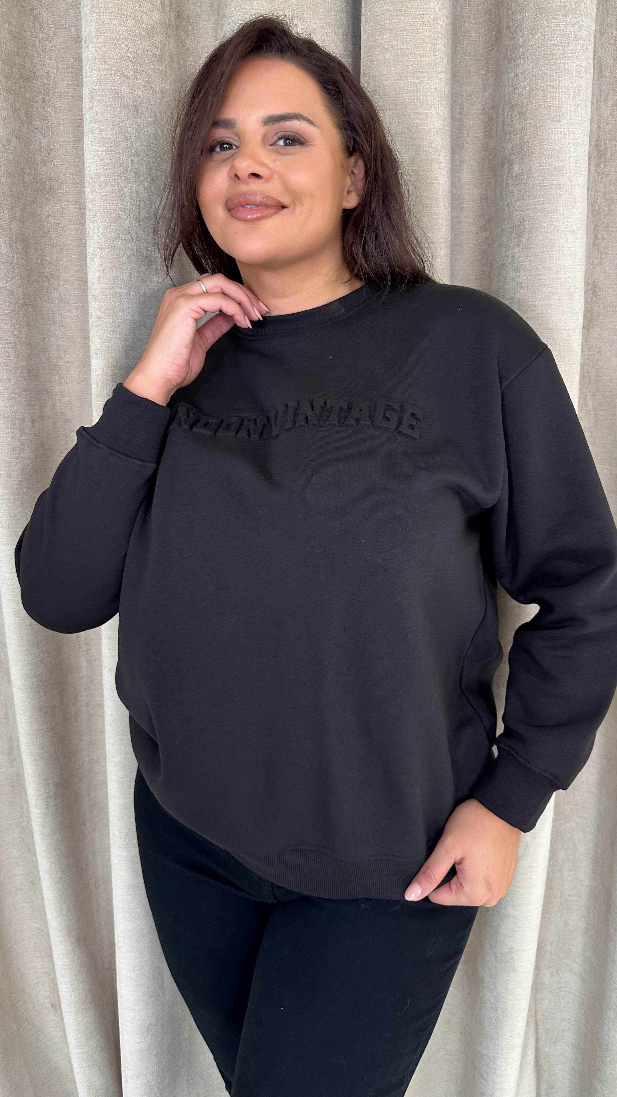 CurveWow Embossed 'London Vintage' Sweatshirt Black - Image 4