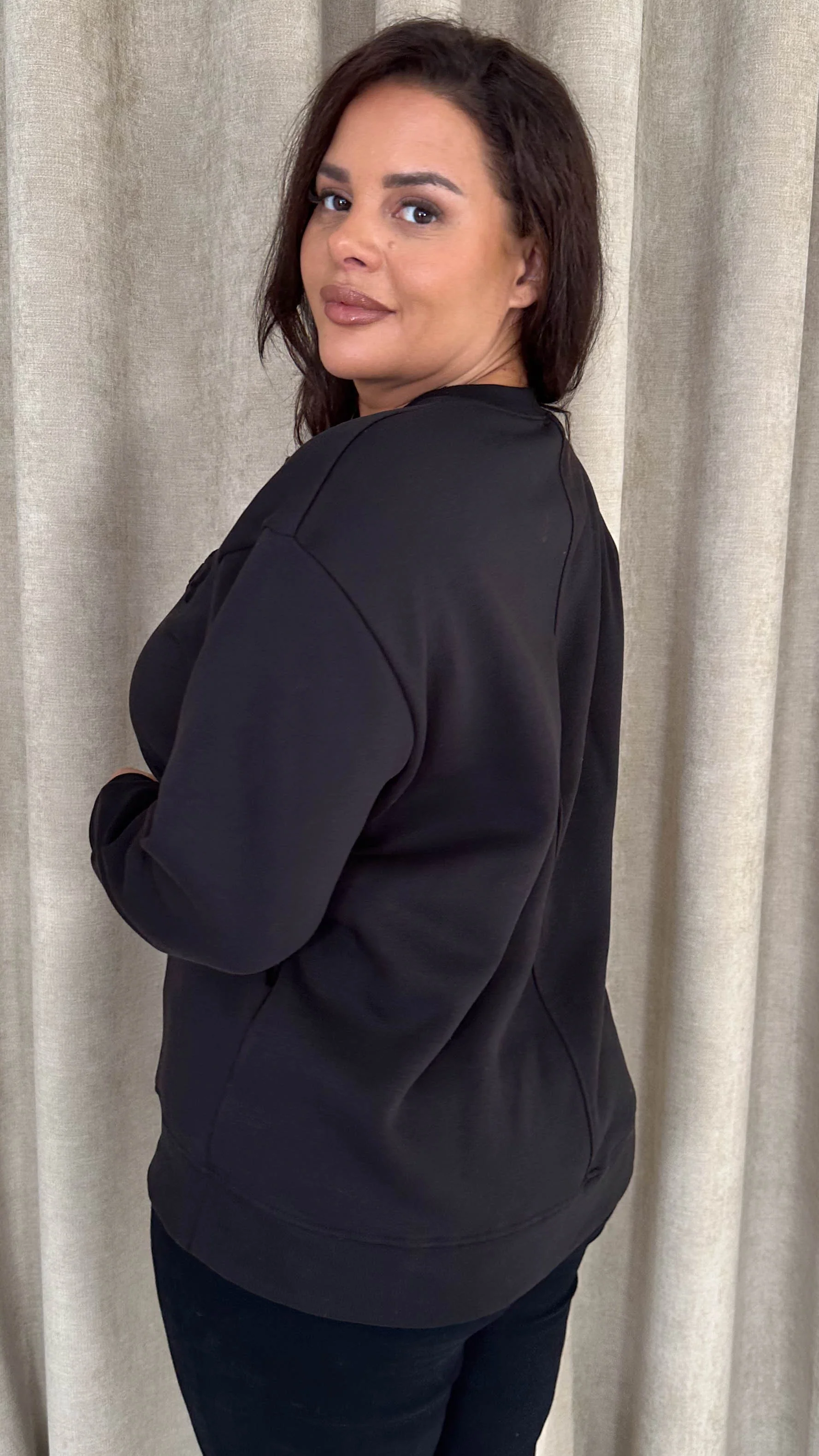CurveWow Embossed 'London Vintage' Sweatshirt Black - Image 5