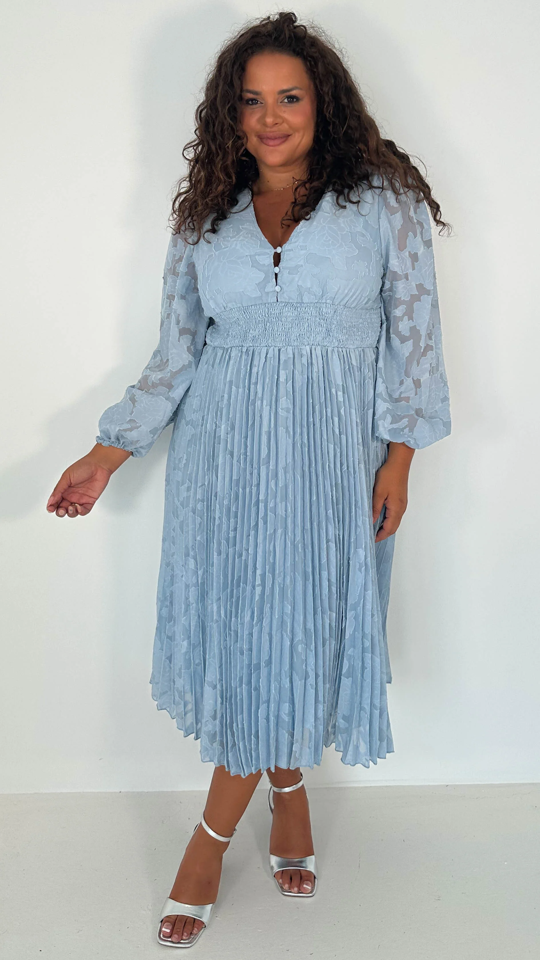 CurveWow V-Neck Pleated Dress Blue - Image 5