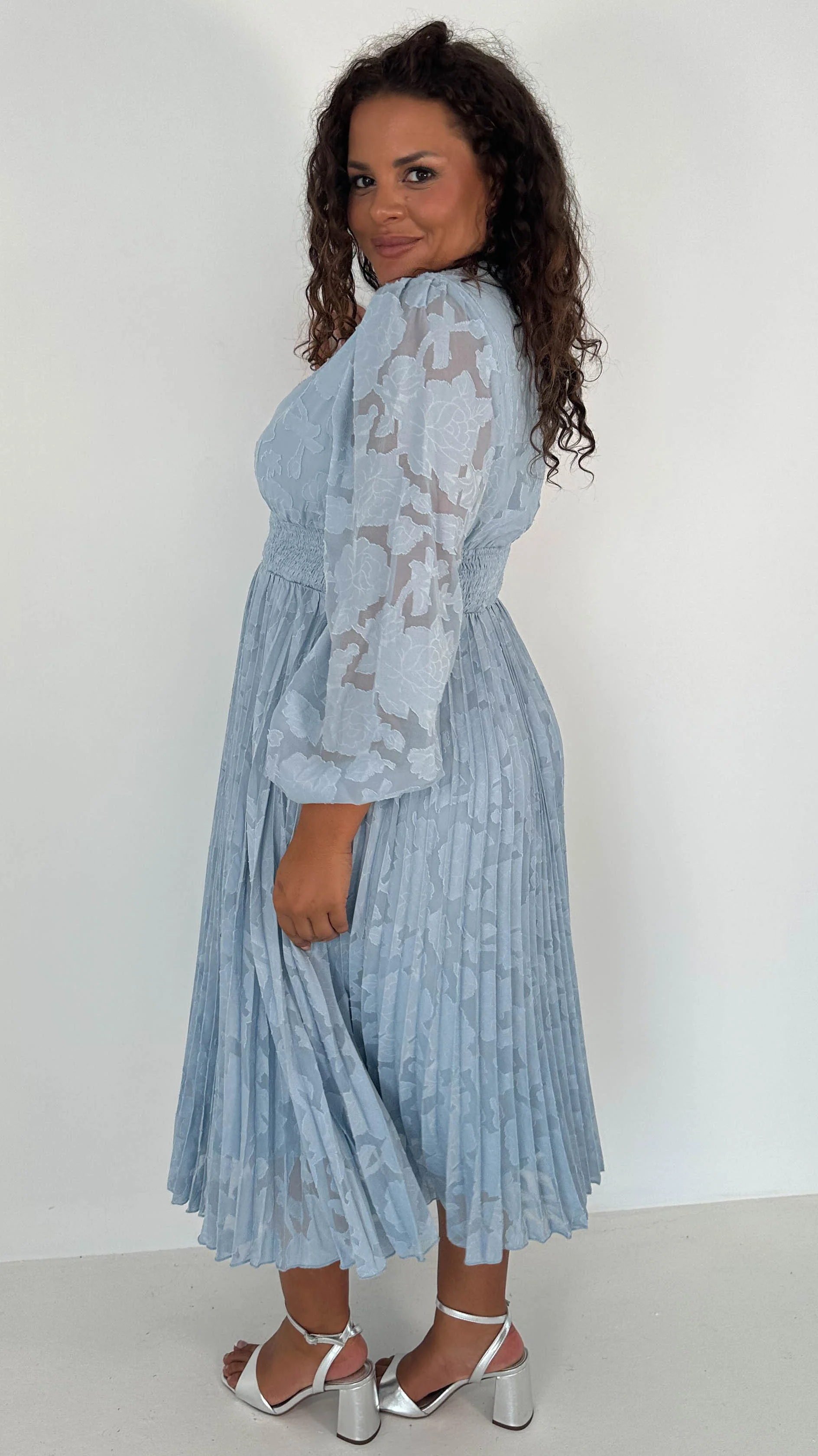 CurveWow V-Neck Pleated Dress Blue - Image 7