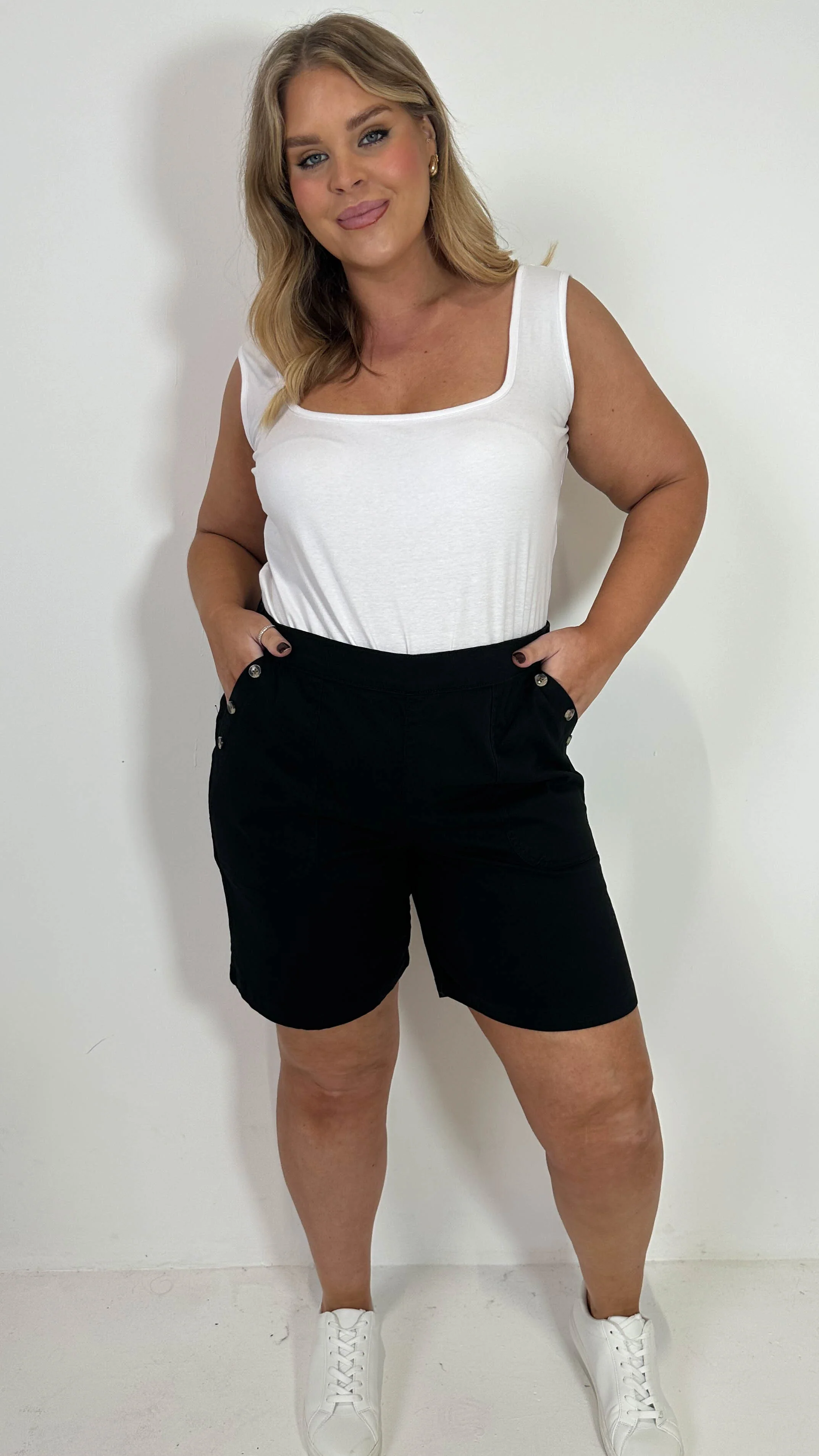 CurveWow Denim Button Side Short Black - Image 5