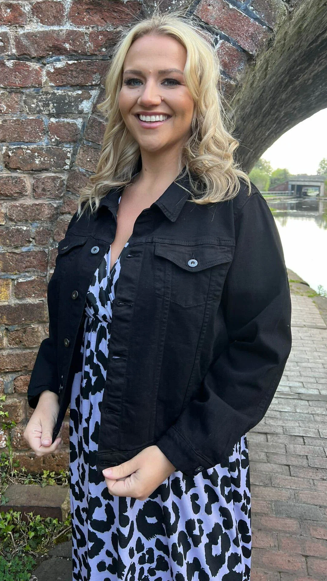 CurveWow Denim Jacket Black - Image 7