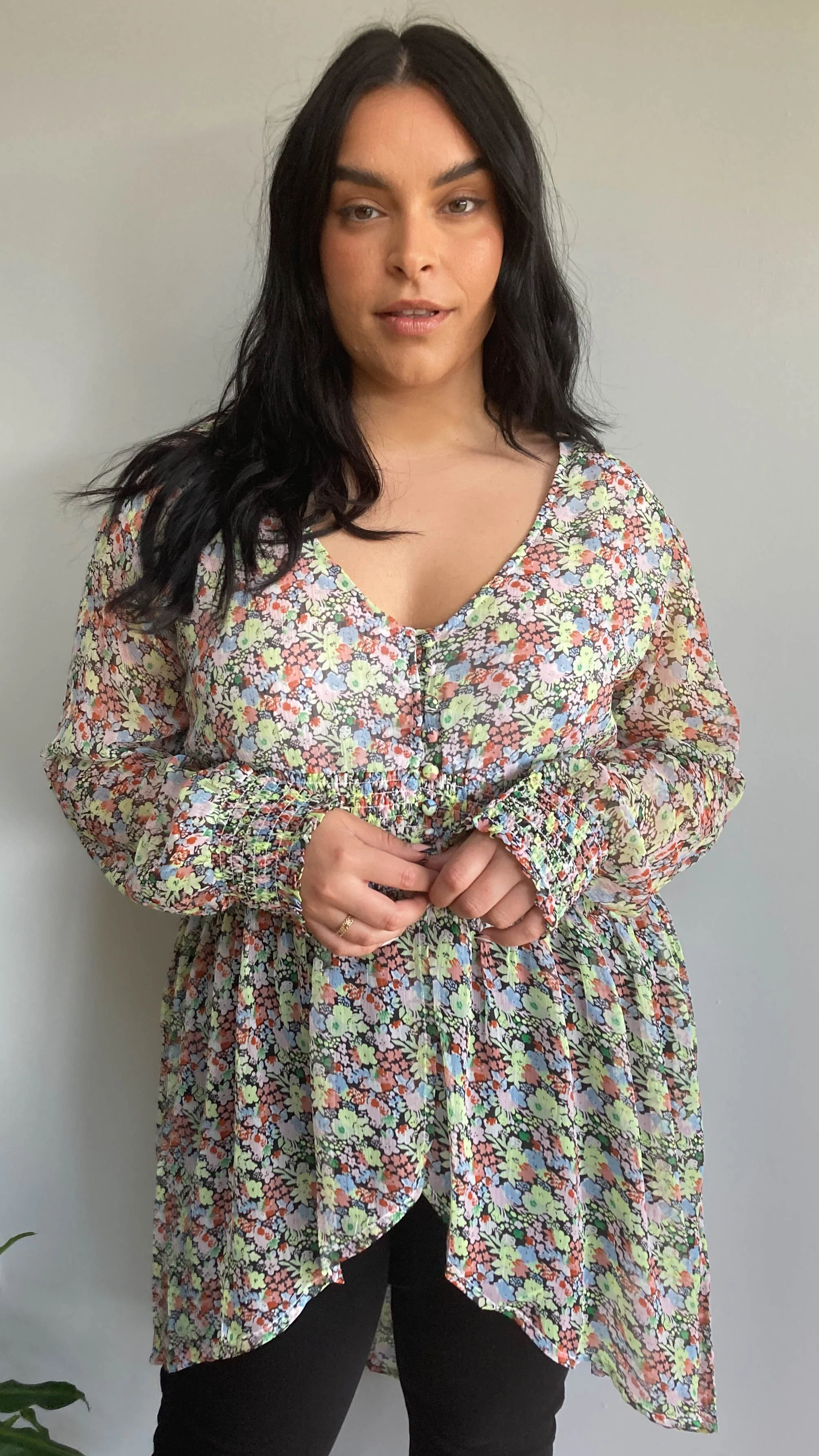 CurveWow Dipped Hem Blouse Floral Print - Image 2