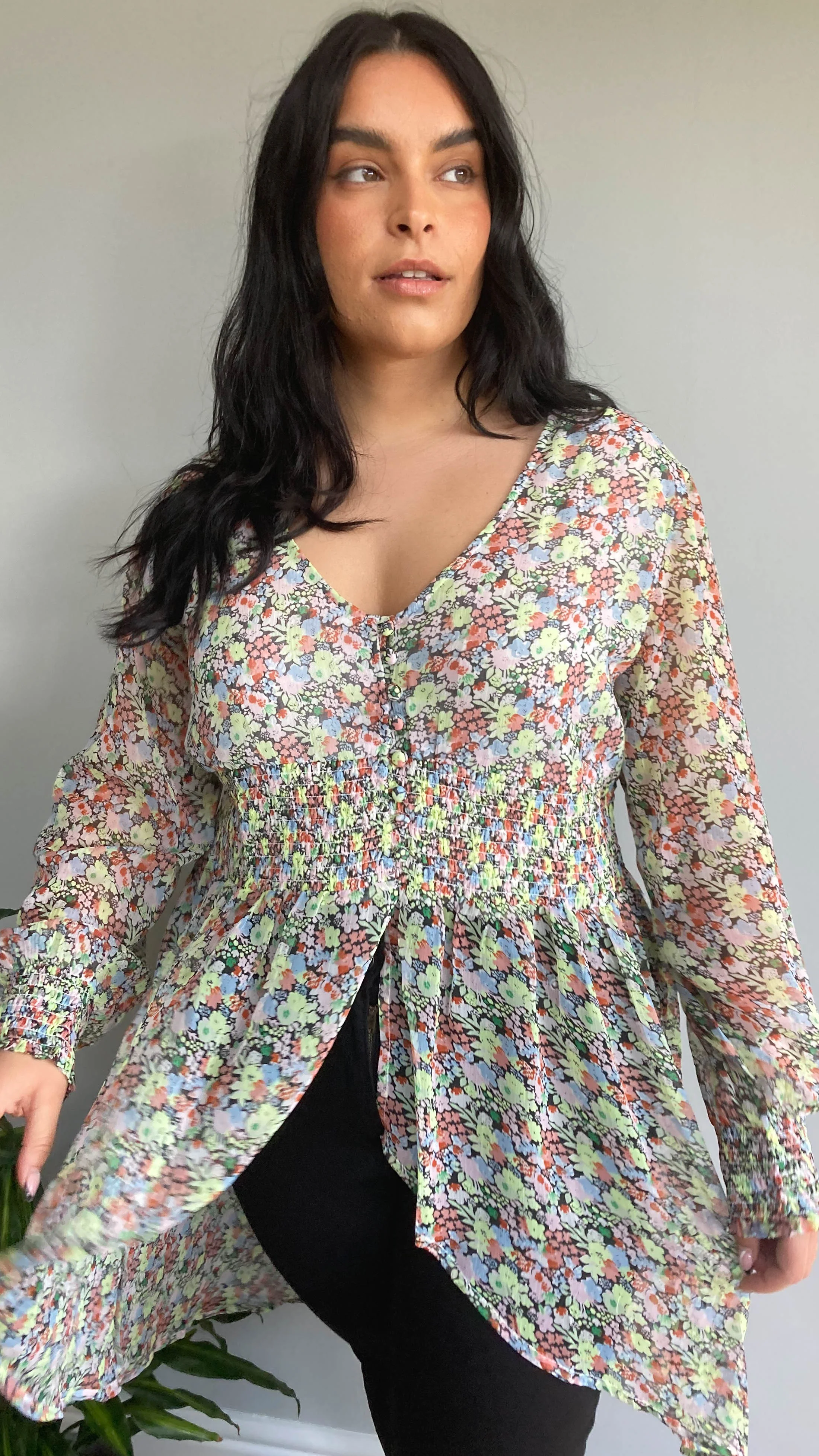 CurveWow Dipped Hem Blouse Floral Print - Image 5