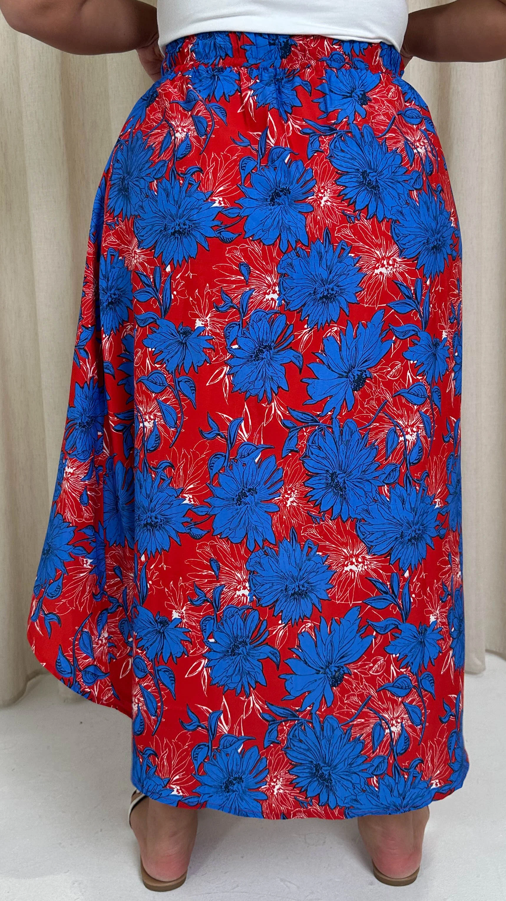 CurveWow Dipped Hem Midi Skirt Blue and Red Floral - Image 6