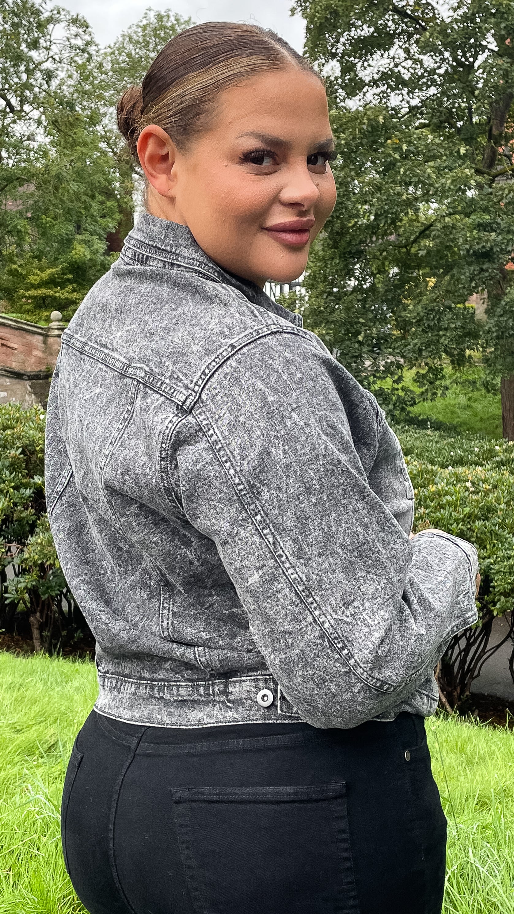 CurveWow Distressed Denim Jacket Grey Acid Wash - Image 6